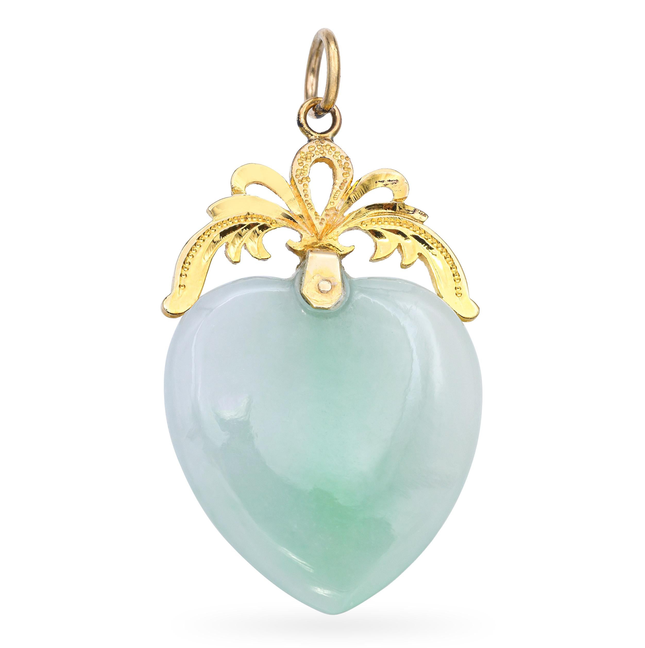 Vintage 10k Yellow Gold Jadeite Heart Pendant