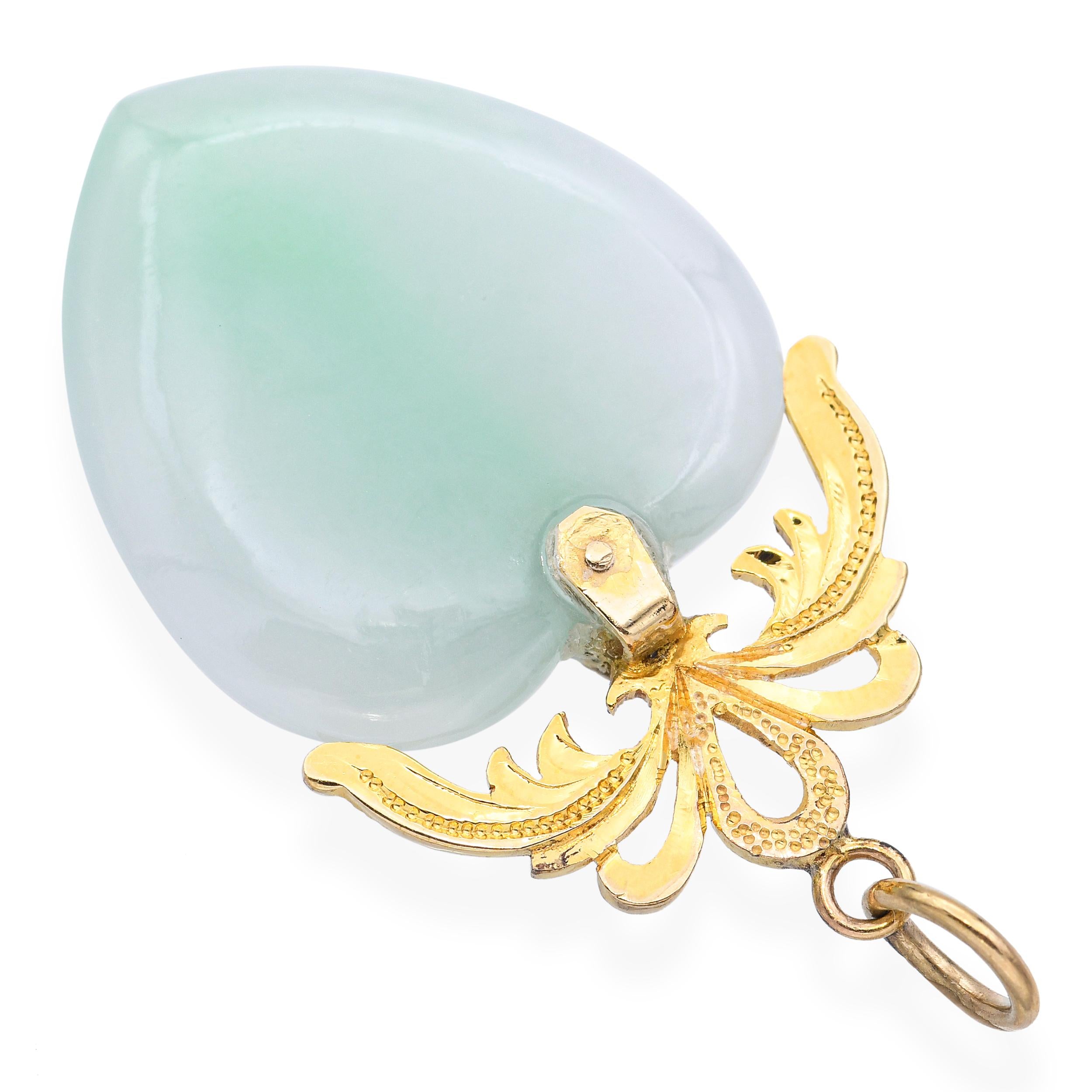 Vintage 10k Yellow Gold Jadeite Heart Pendant