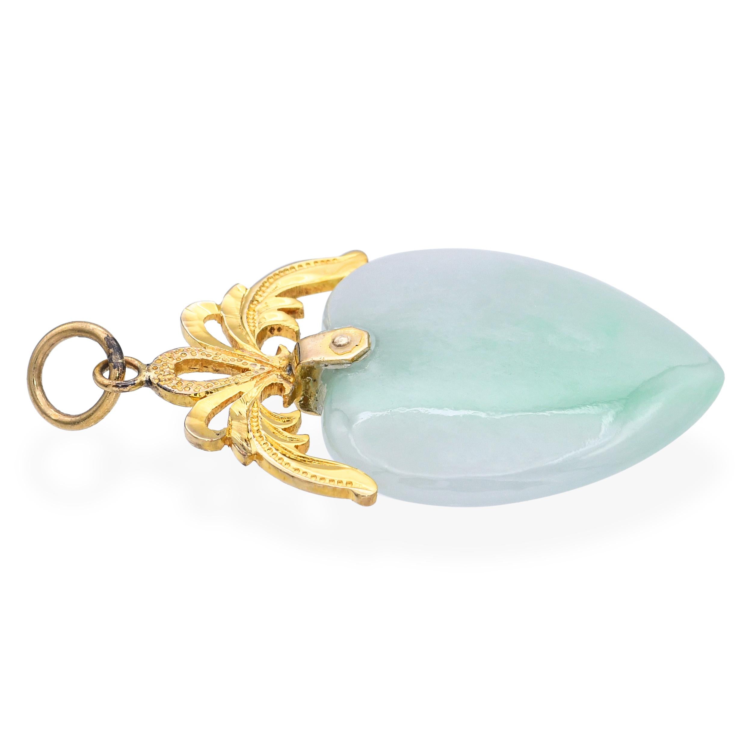 Vintage 10k Yellow Gold Jadeite Heart Pendant
