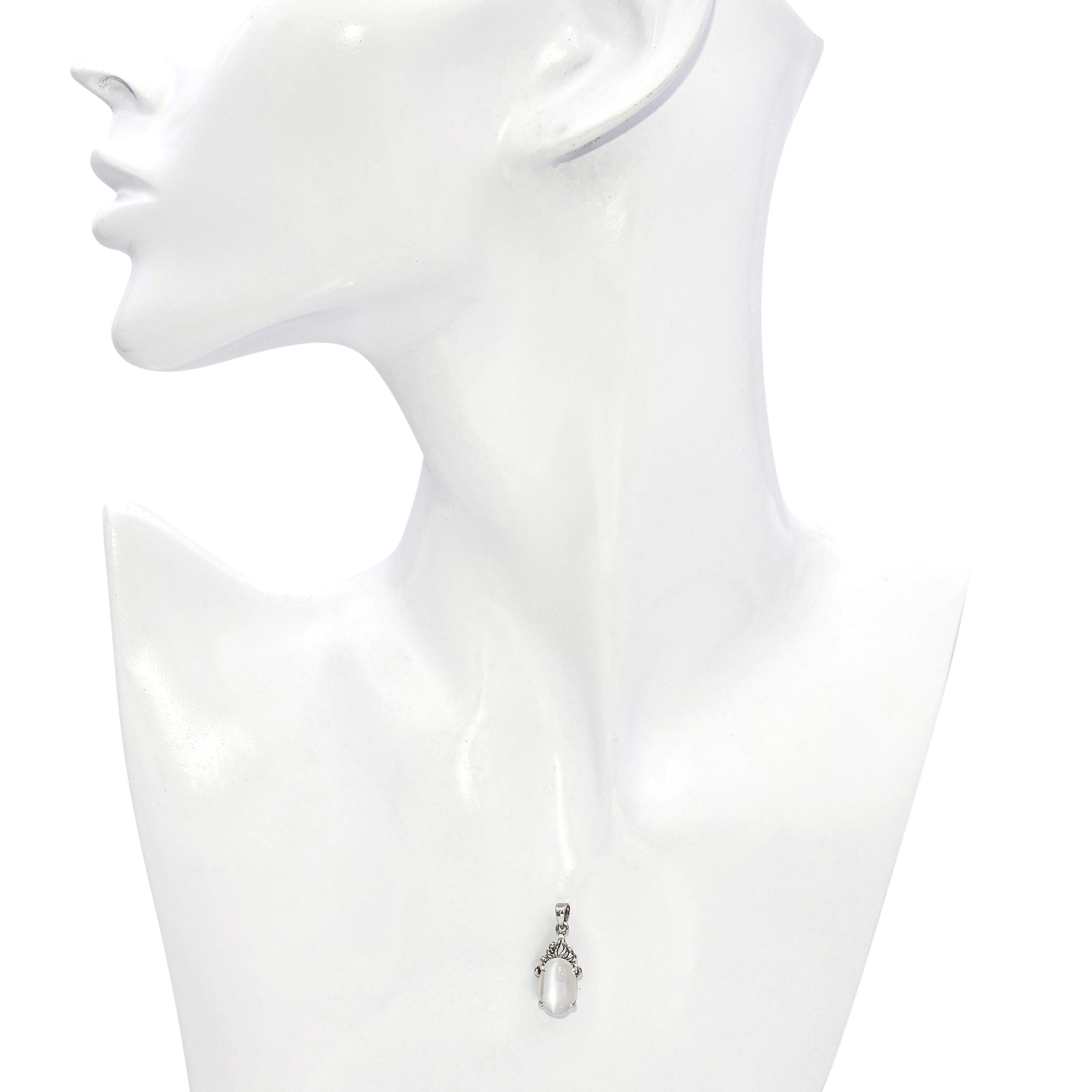 Vintage Sterling Silver Cats Eye Moonstone Pendant