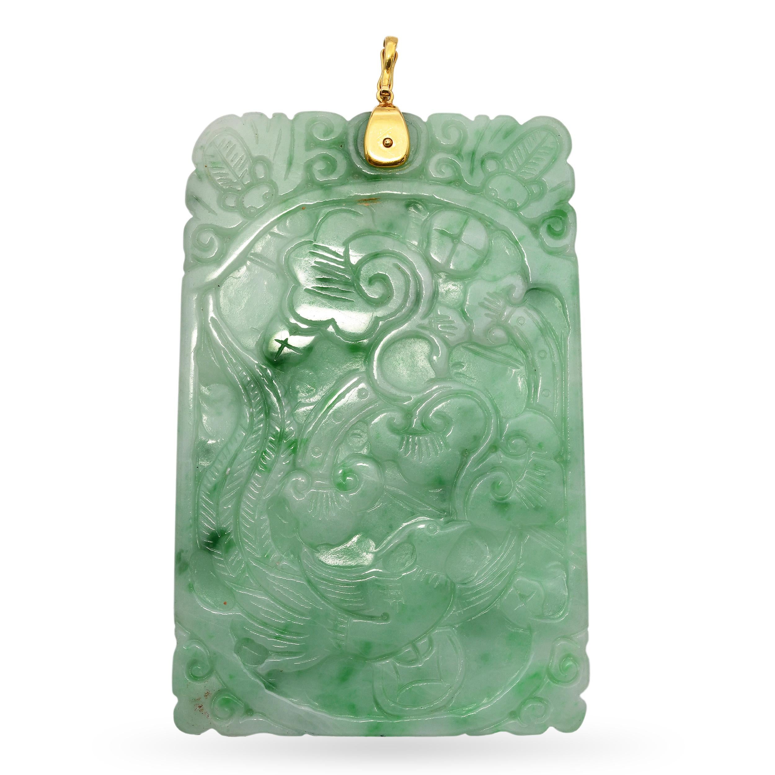 Vintage 18k Yellow Gold Carved Jade Tablet Pendant