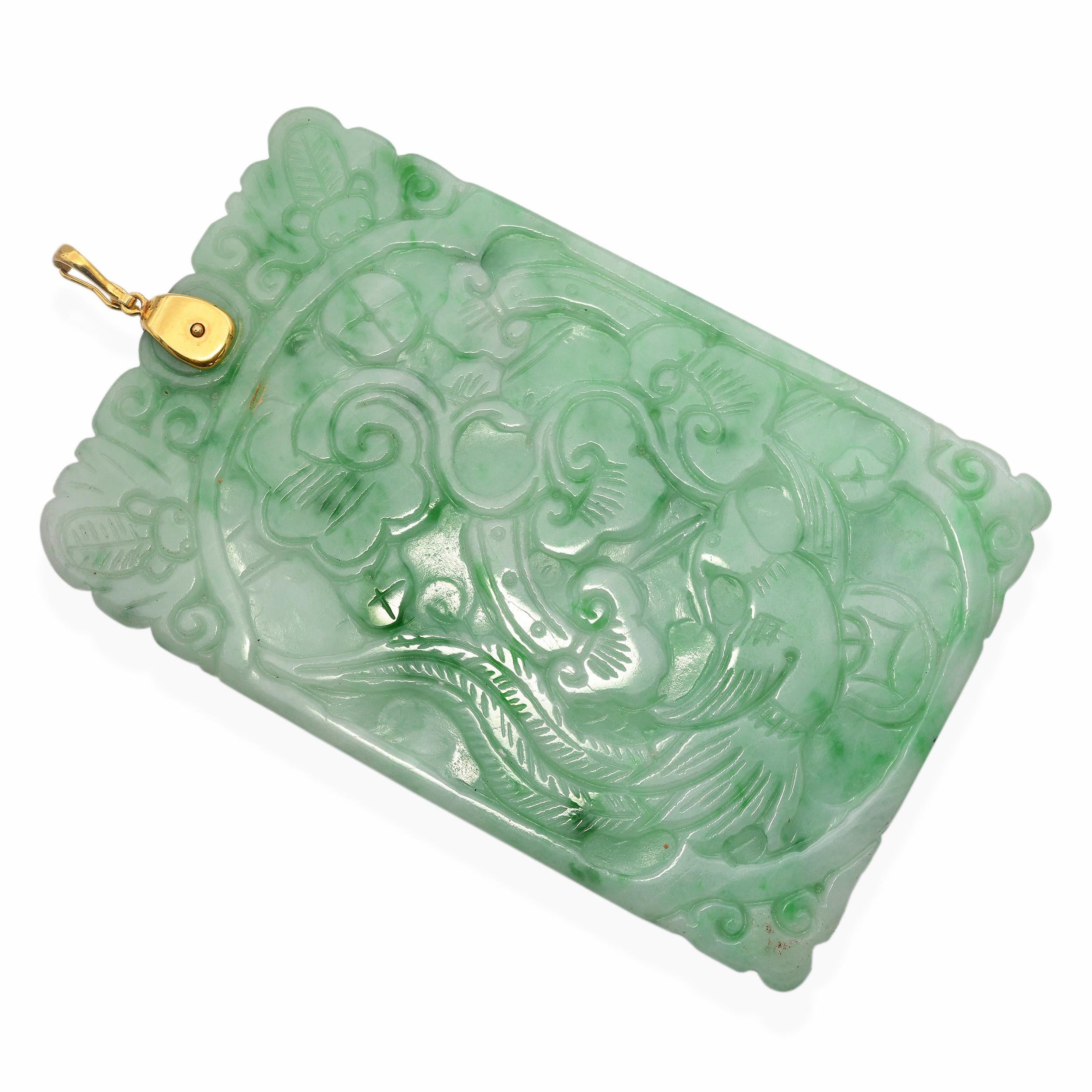 Vintage 18k Yellow Gold Carved Jade Tablet Pendant