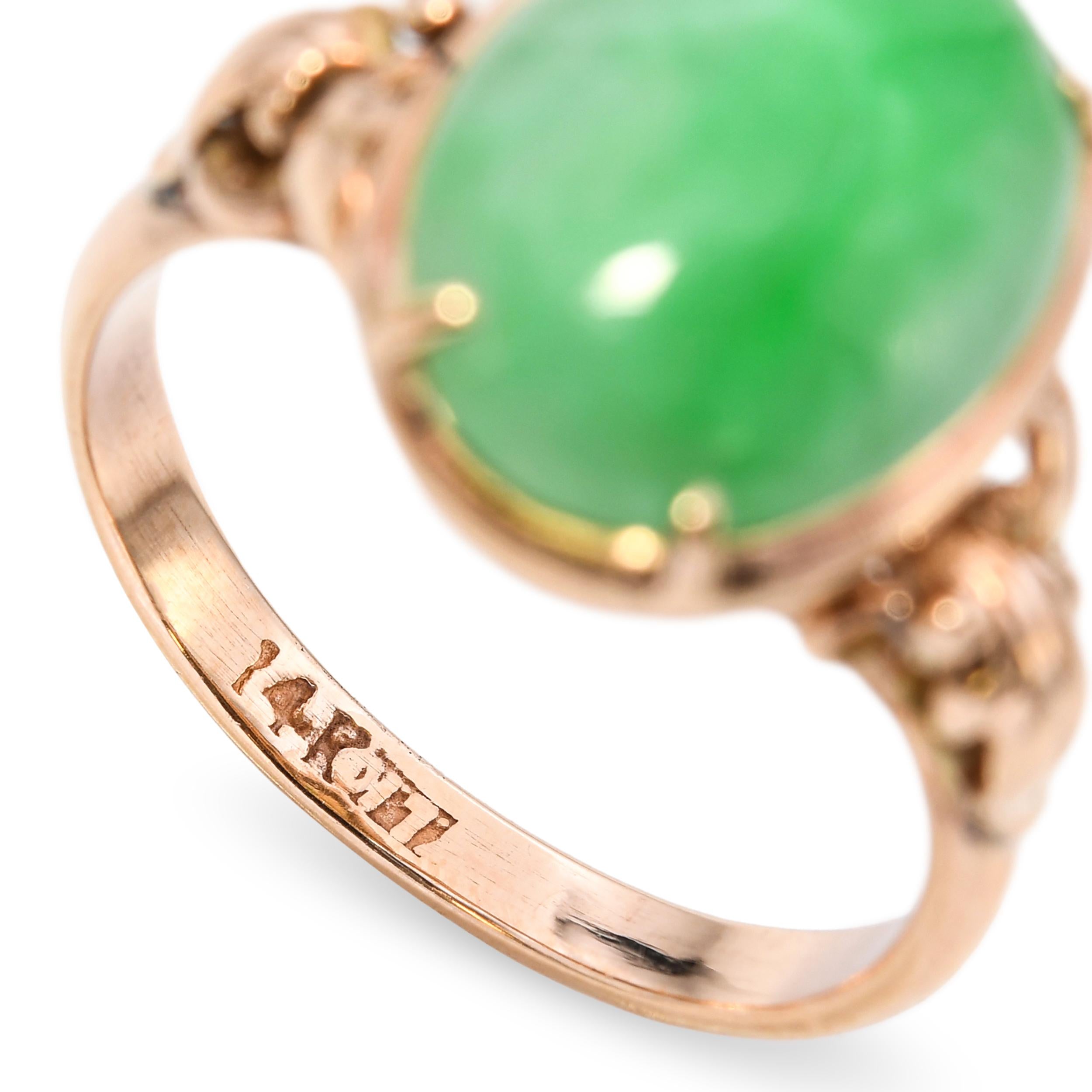 Vintage Yellow Gold Green Jadeite Jade Ring