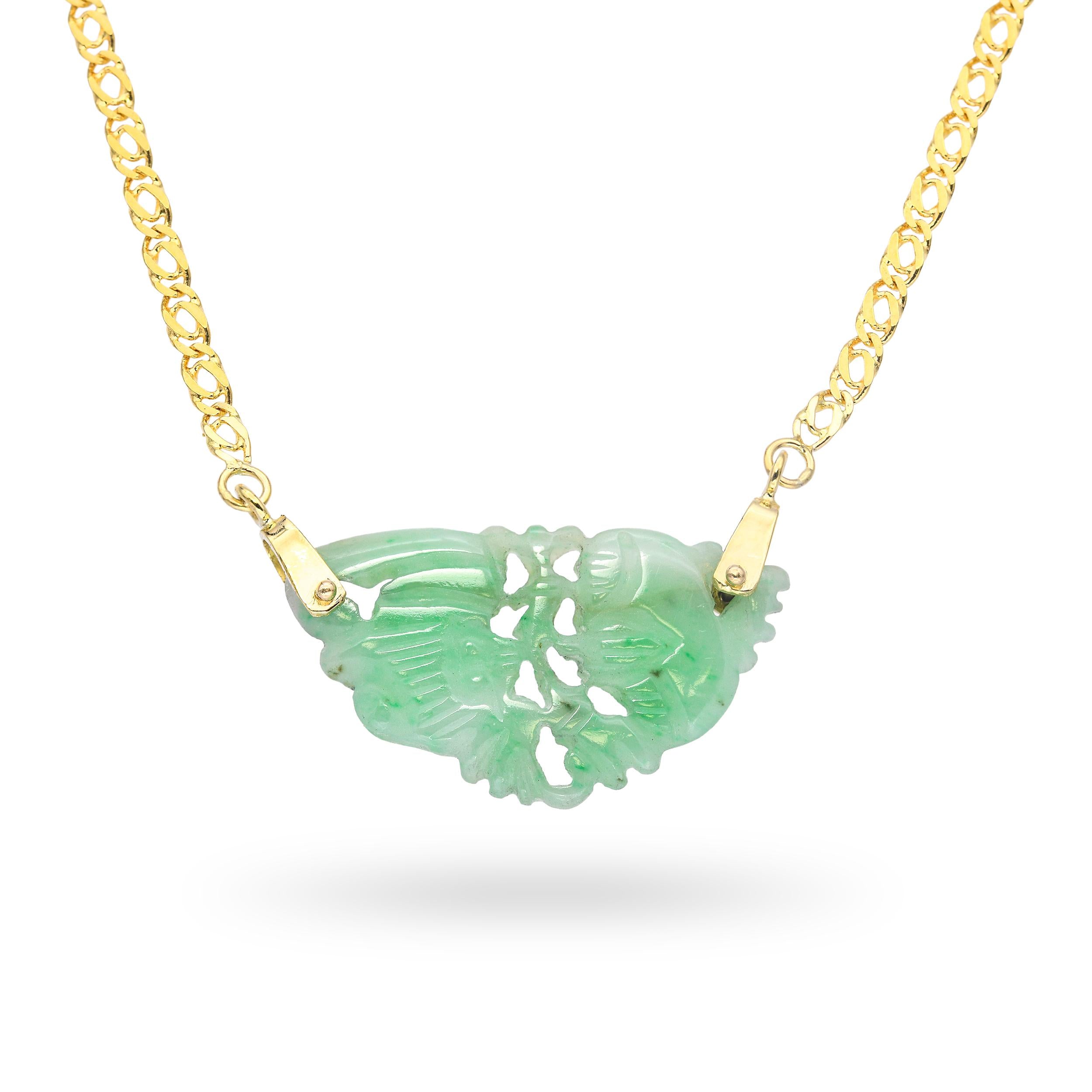 Vintage 18k Yellow Gold Jadeite Jade Carved Butterfly Necklace