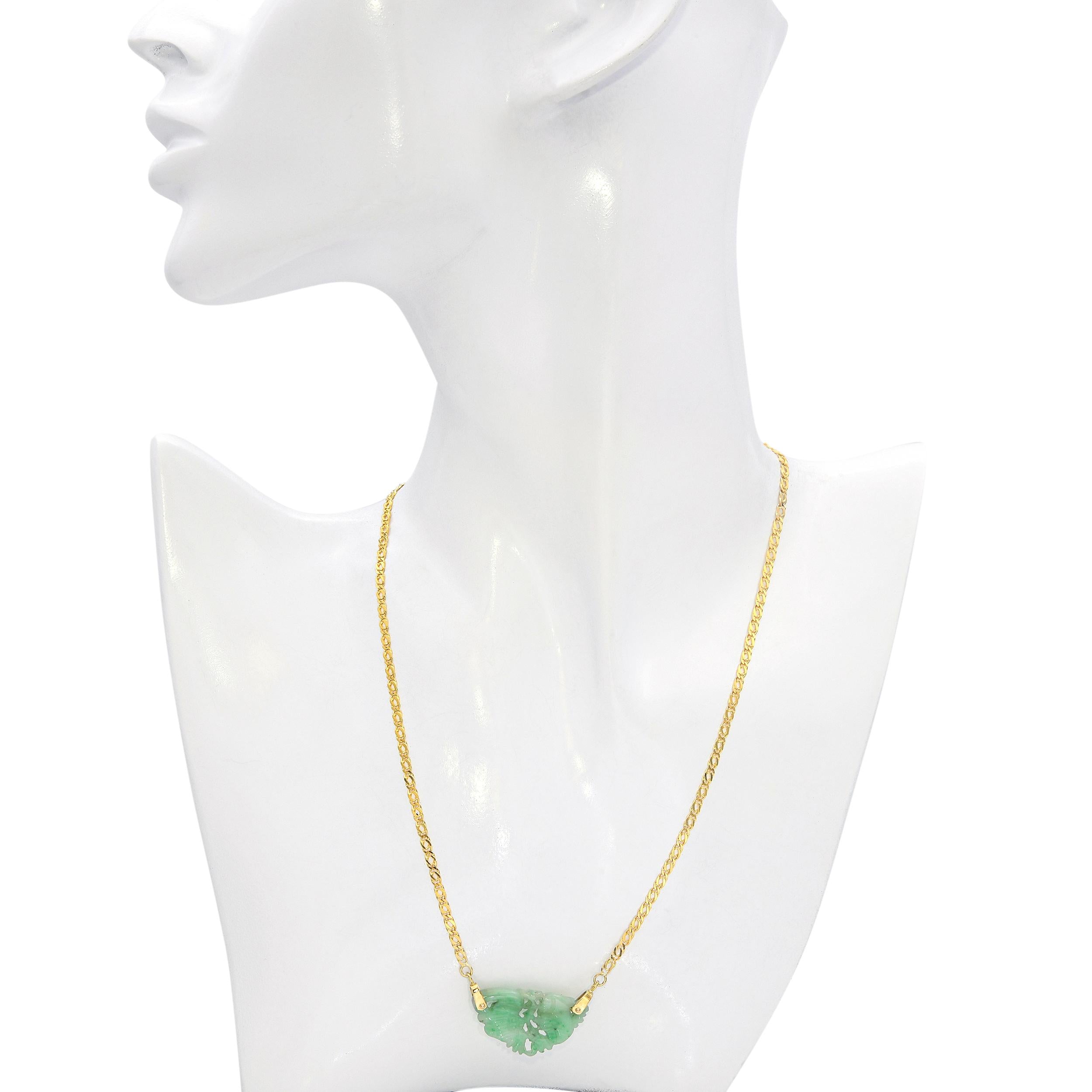Vintage 18k Yellow Gold Jadeite Jade Carved Butterfly Necklace