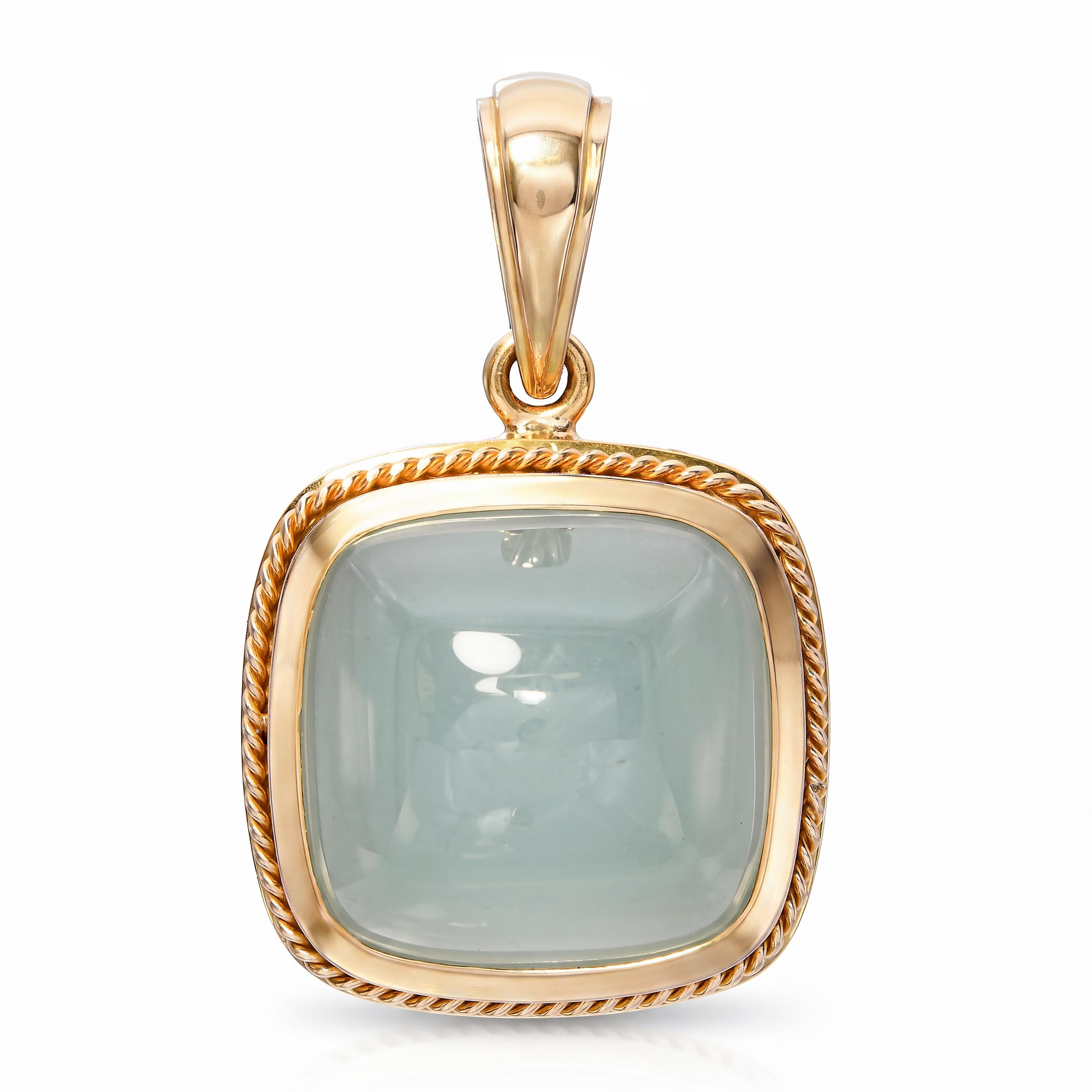 14k Yellow Gold Icy Blue 29.88ct Aquamarine Lucky Four Leaf Clover Pendant