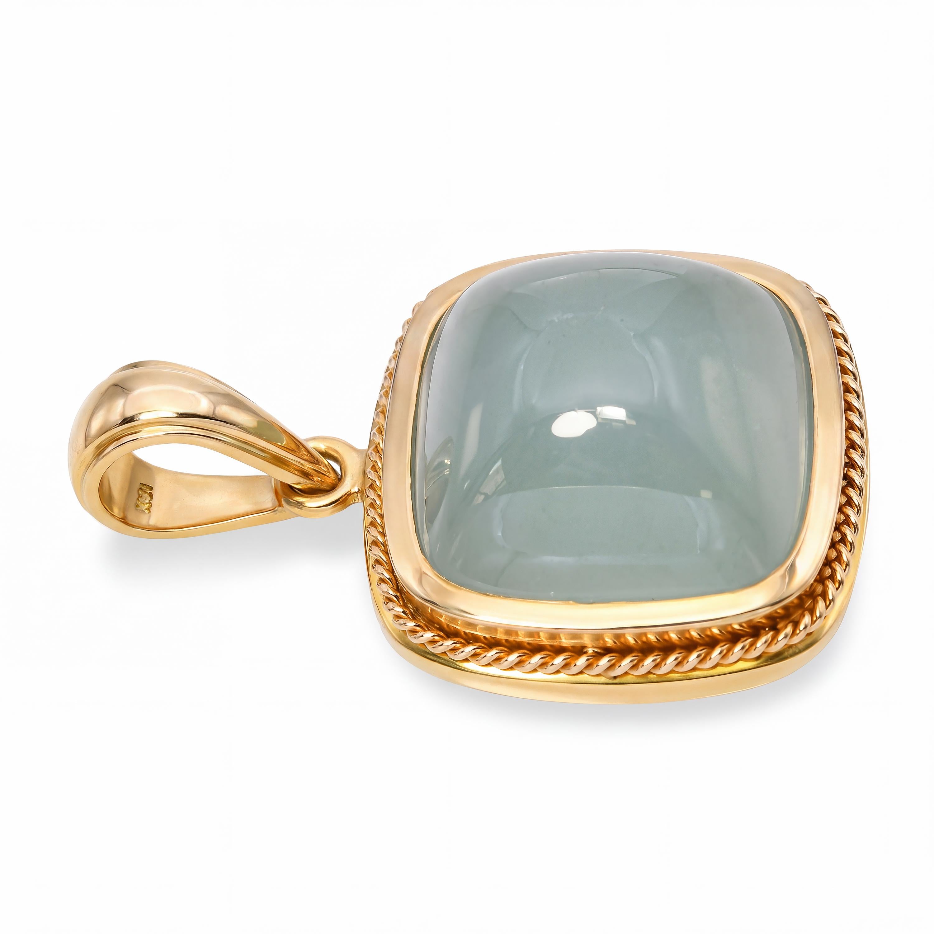 14k Yellow Gold Icy Blue 29.88ct Aquamarine Lucky Four Leaf Clover Pendant
