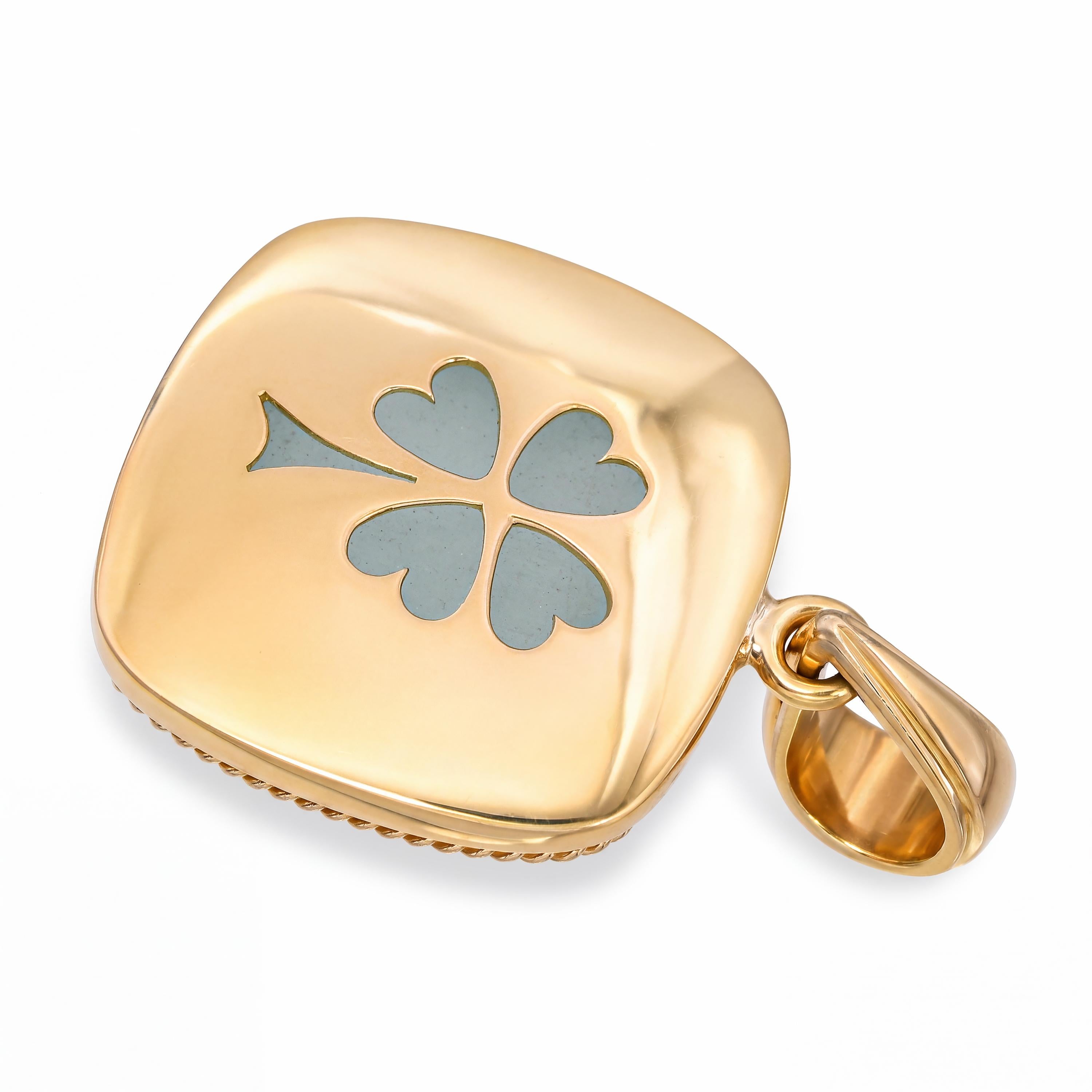 14k Yellow Gold Icy Blue 29.88ct Aquamarine Lucky Four Leaf Clover Pendant