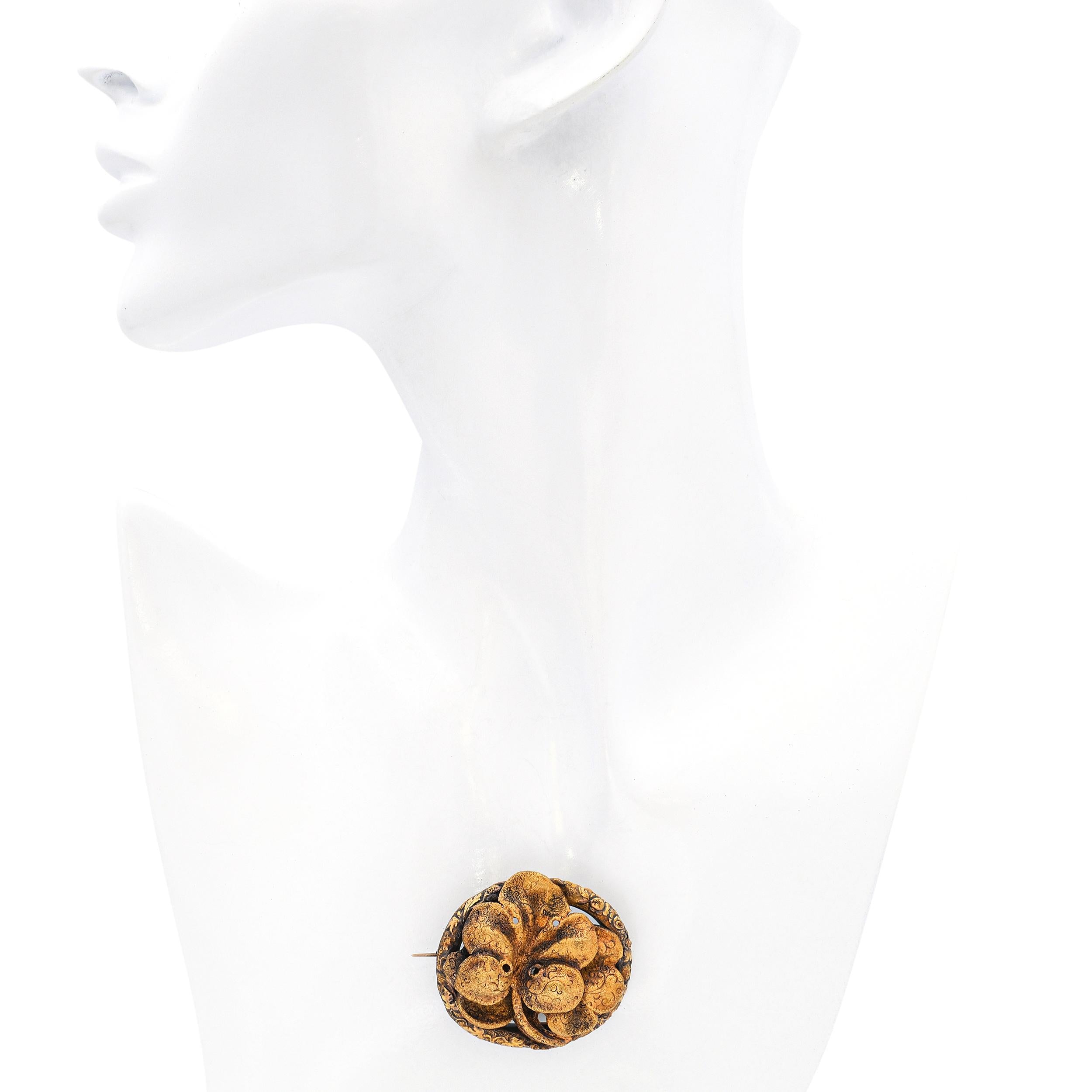 Antique Victorian 20k Yellow Gold Floral Textured Pin