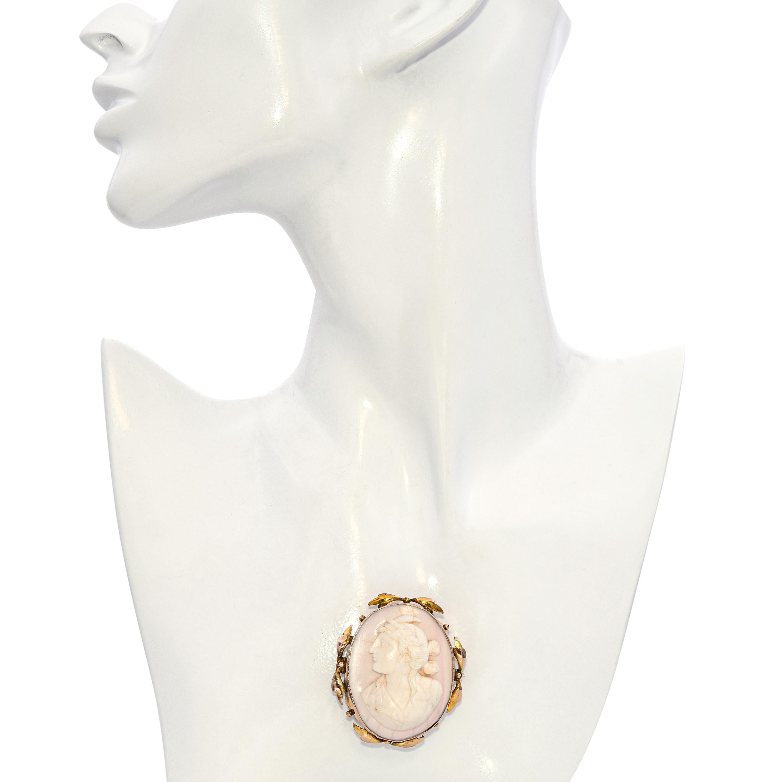 Antique 8k Yellow Gold Conch Shell Cameo Brooch