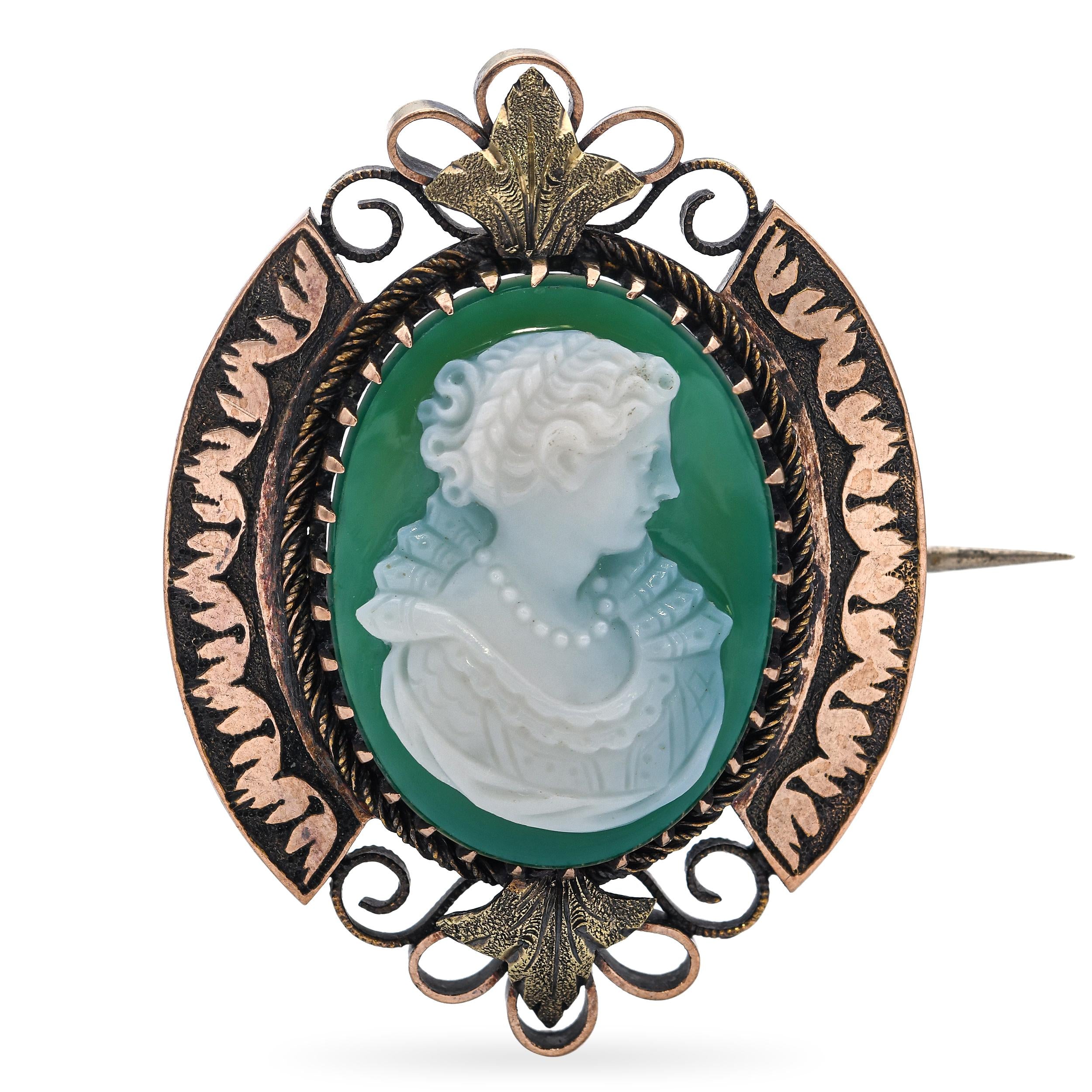 Antique Yellow Gold Filigree Calcedony Hardstone Cameo Brooch