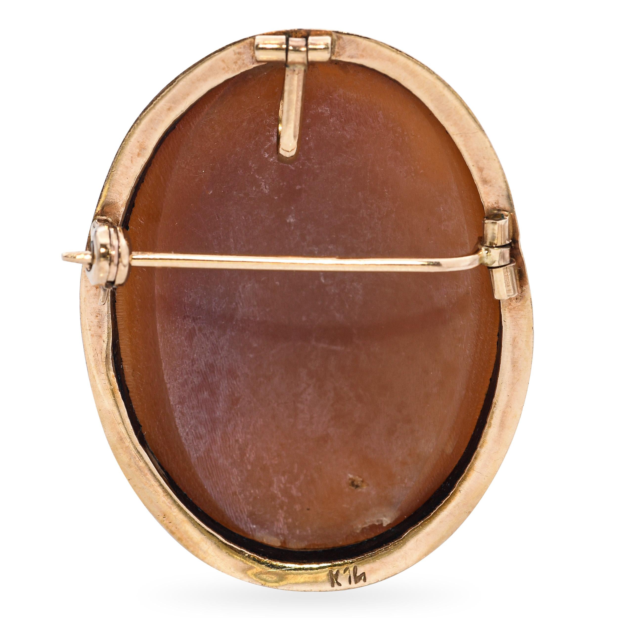 Vintage 10k Yellow Gold Floral Motif Shell Cameo Brooch