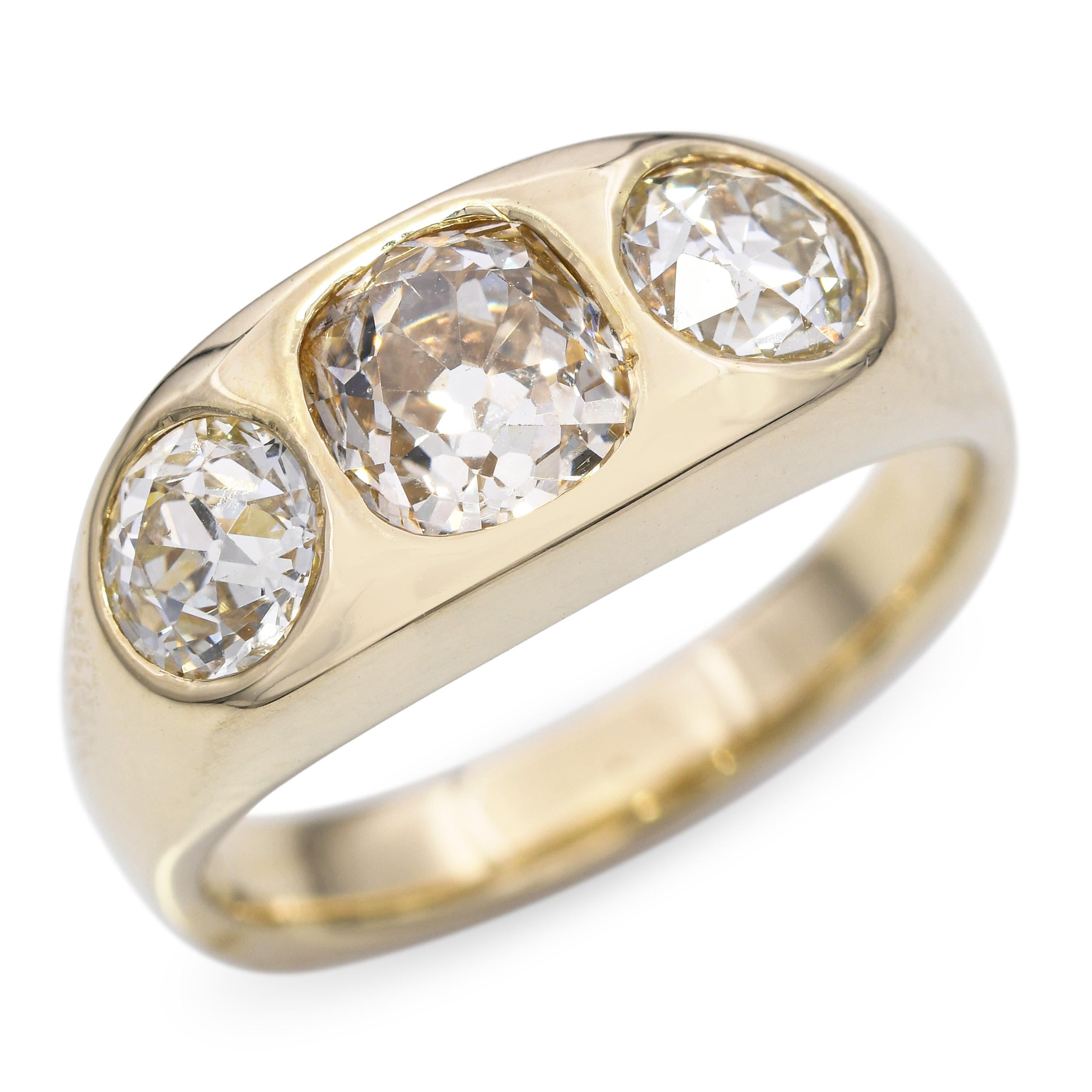 Vintage 14k Yellow Gold 1.90ct Old Euro Cut Diamond 3-Stone Gypsy Ring