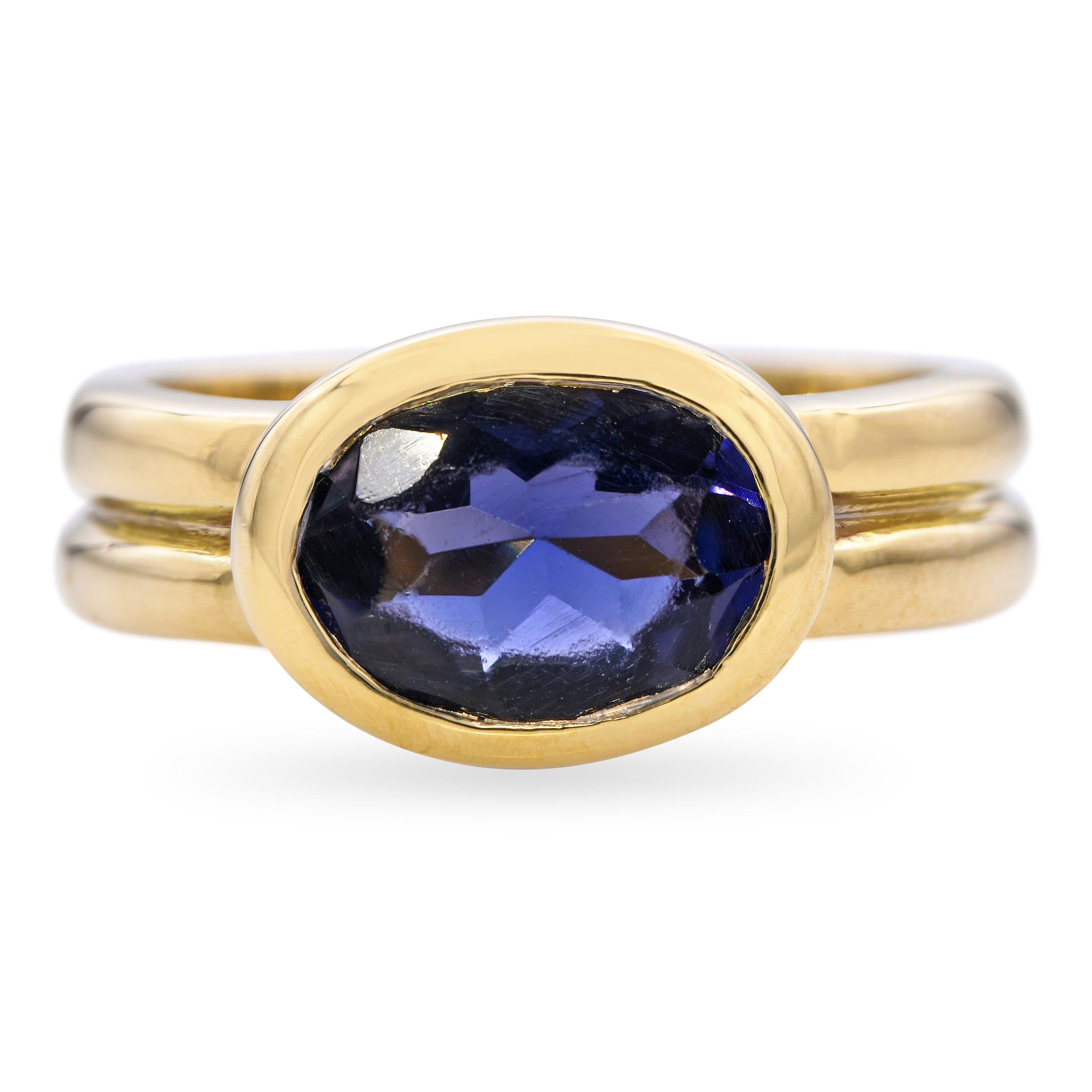 Vintage 18k Yellow Gold Iolite Bezel Ring