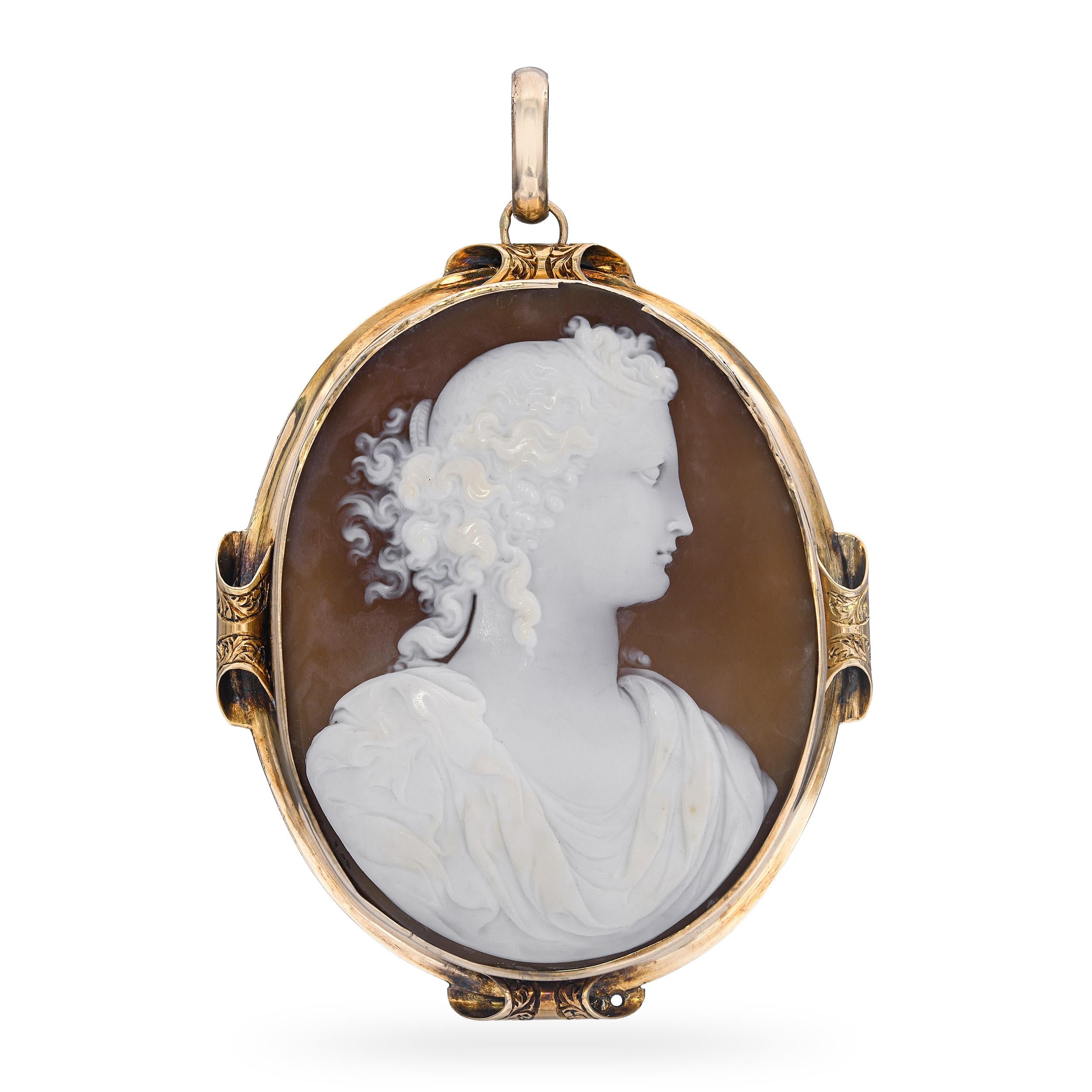 Vintage 14k Yellow Gold Neoclassical Woman Cameo Pendant
