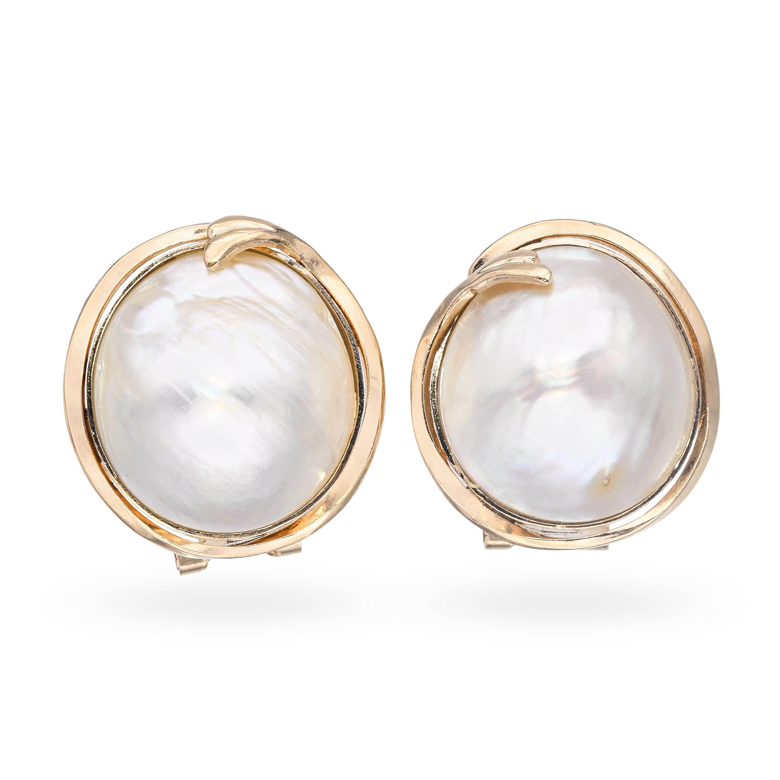 Vintage 14k Yellow Gold Mabe Pearl Earrings
