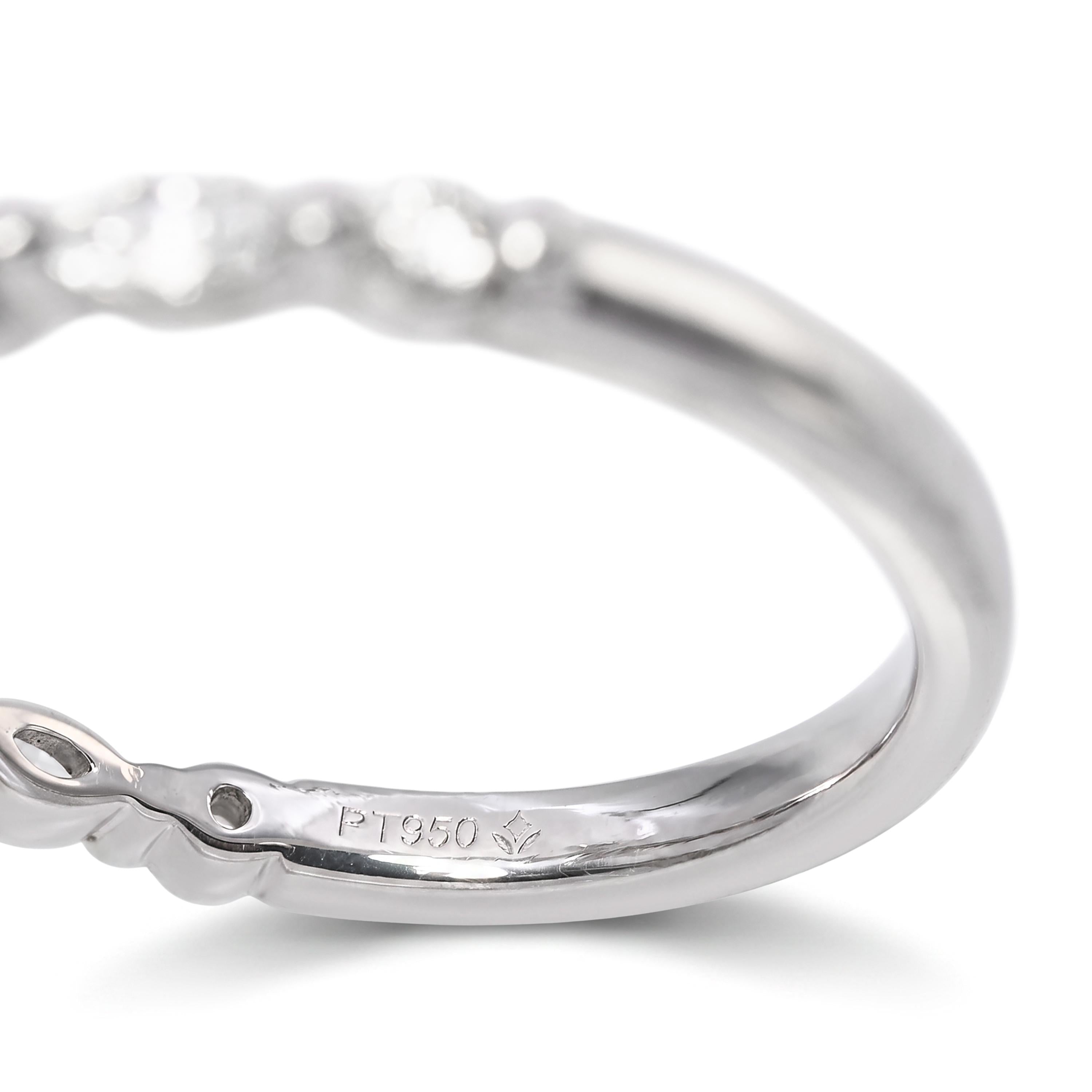 Platinum GIA .90ct D VVS2 Oval Diamond Engagement Ring