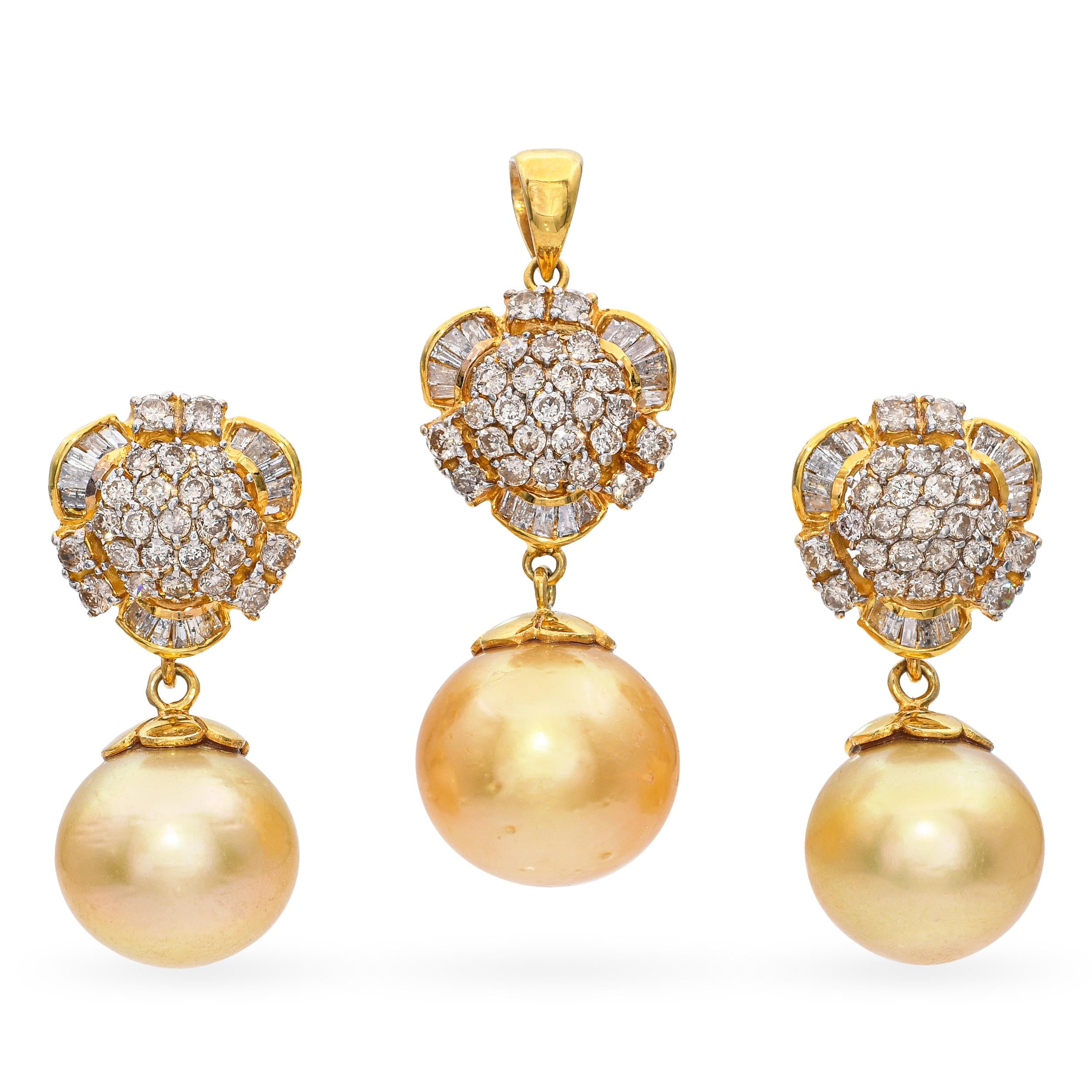 Yellow Gold Golden South Sea Pearl Diamond Earrings and Pendant Jewelry Set