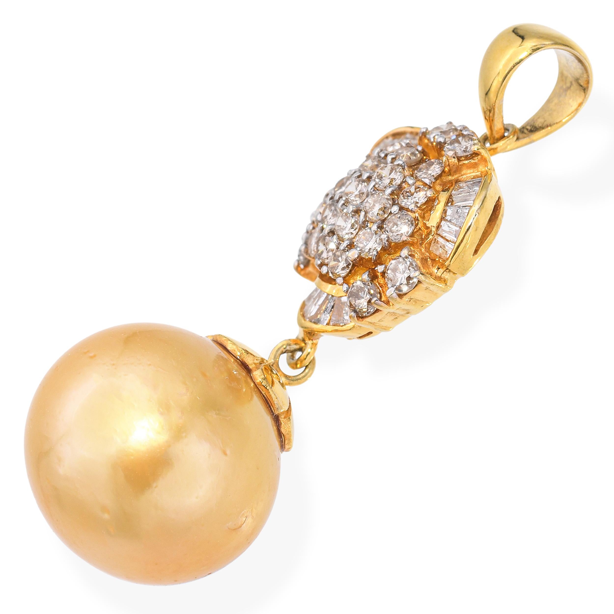 Yellow Gold Golden South Sea Pearl Diamond Earrings and Pendant Jewelry Set