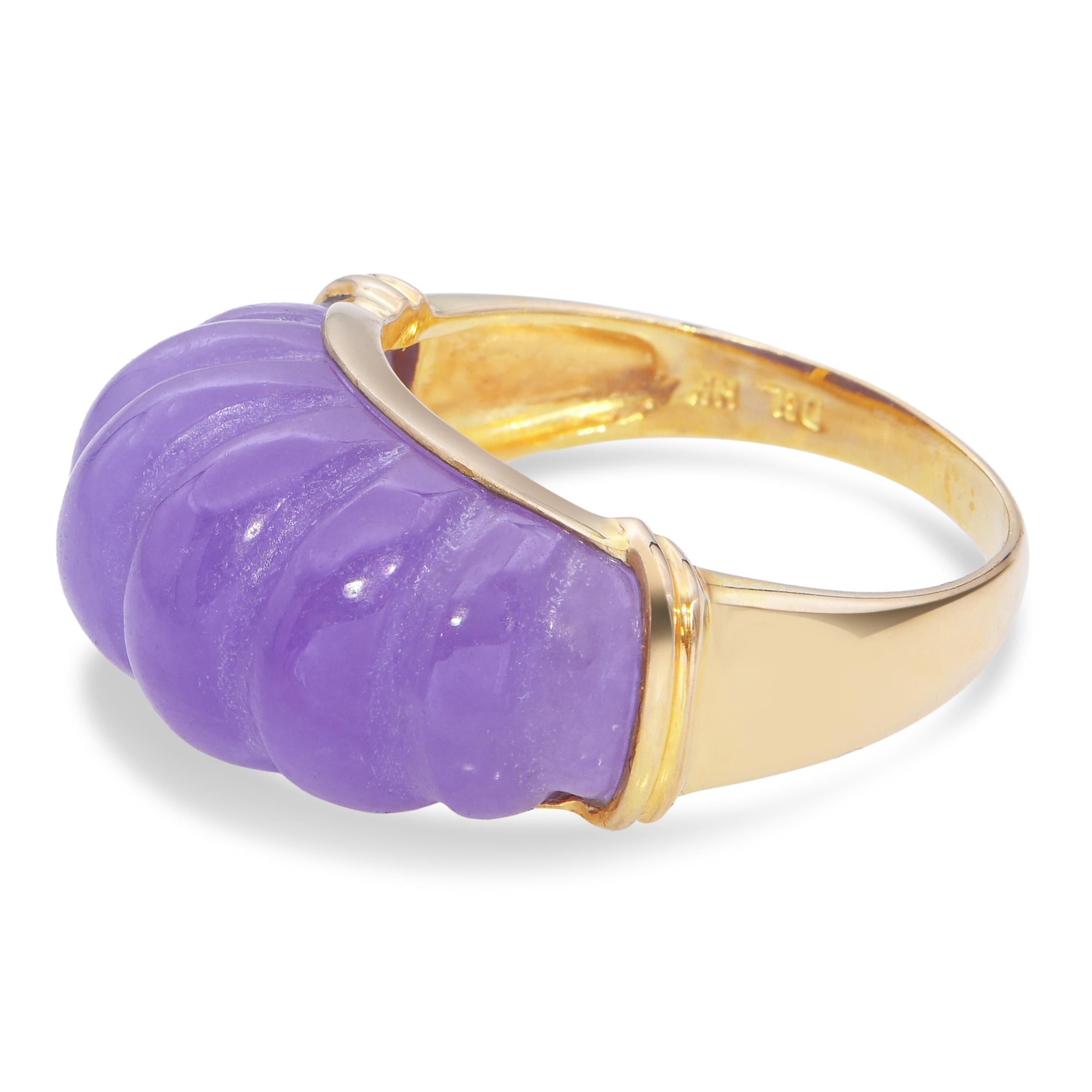 Vintage 14K Yellow Gold Carved Lavender Jadeite Statement Ring