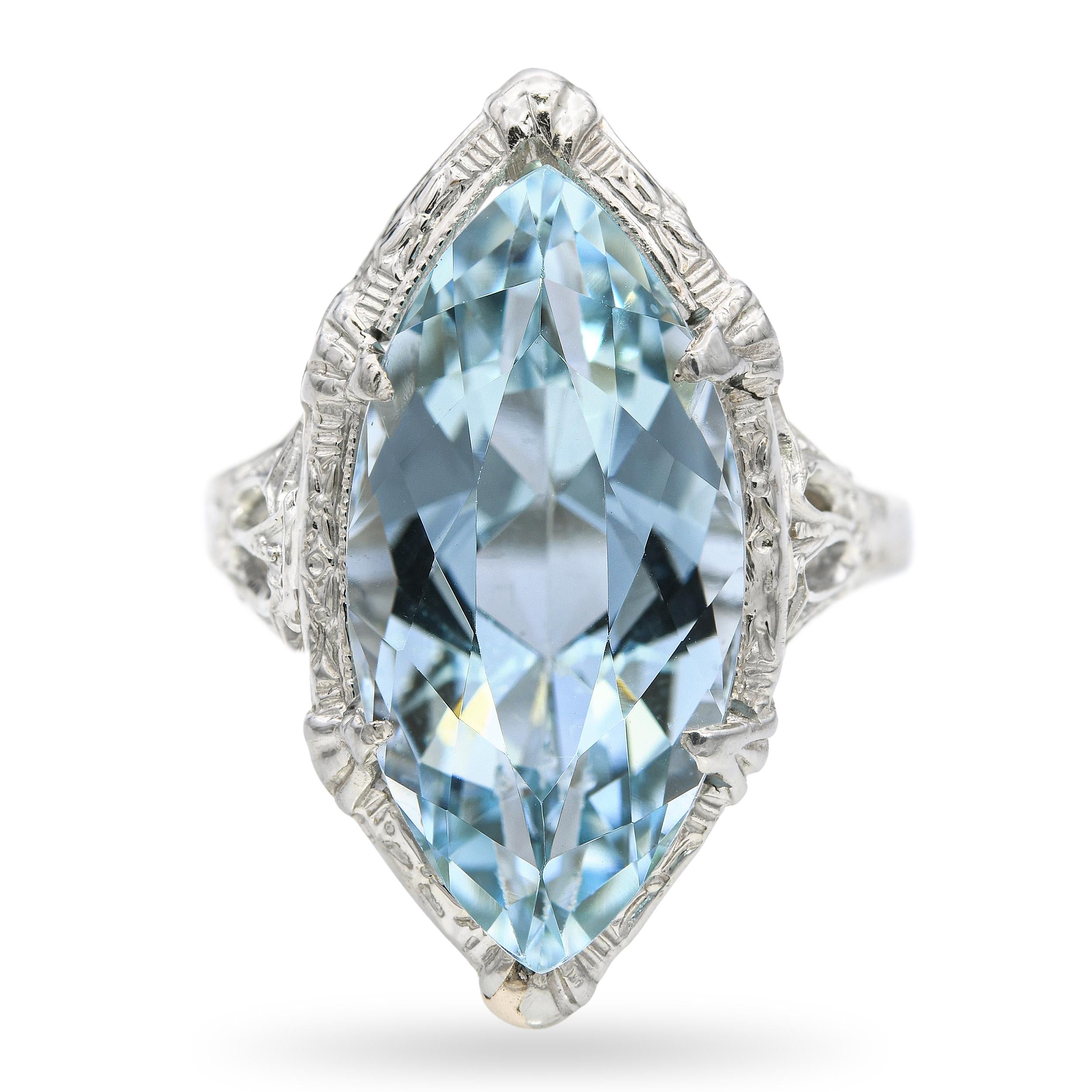 Vintage 18k White Gold Marquise Aquamarine Filigree Ring