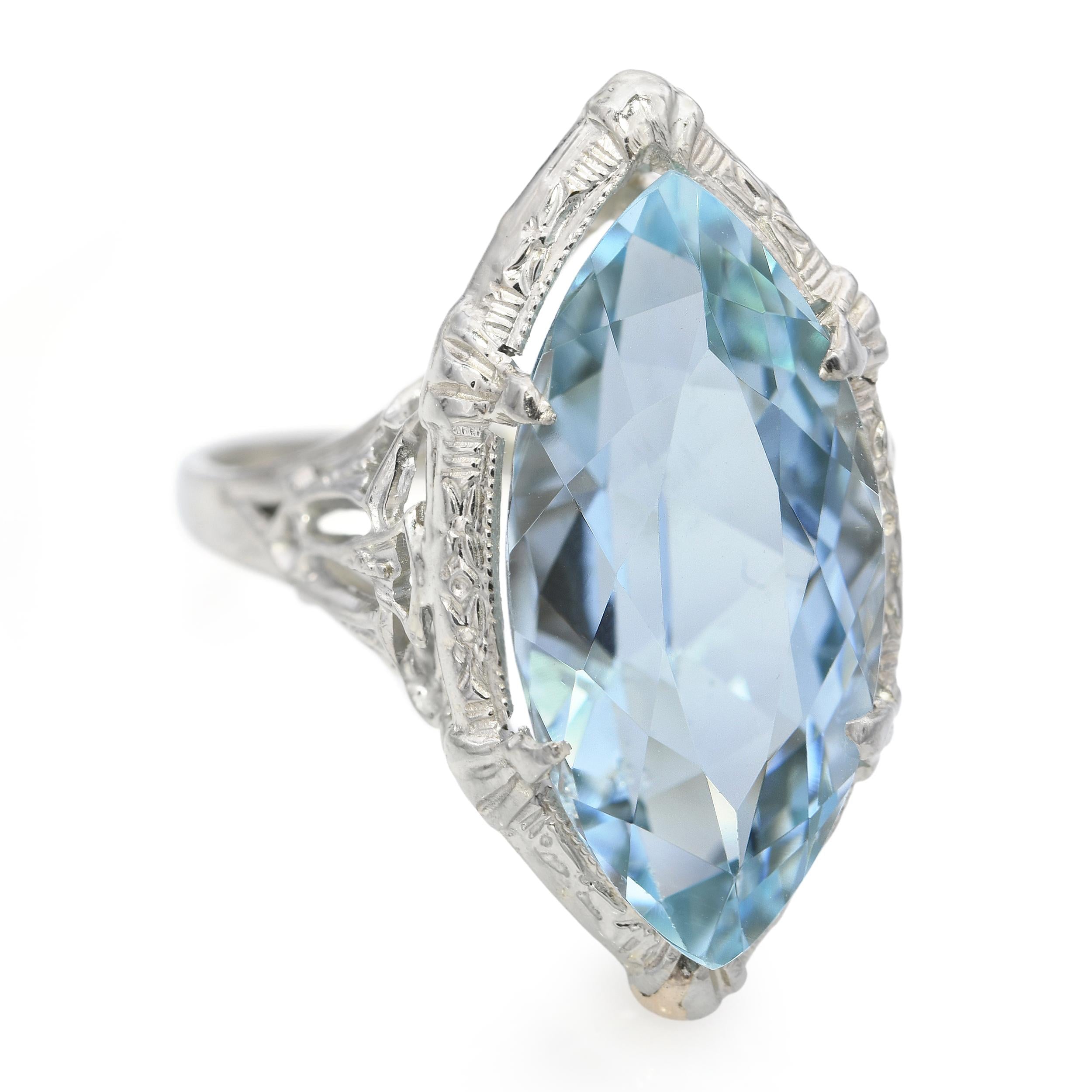 Vintage 18k White Gold Marquise Aquamarine Filigree Ring