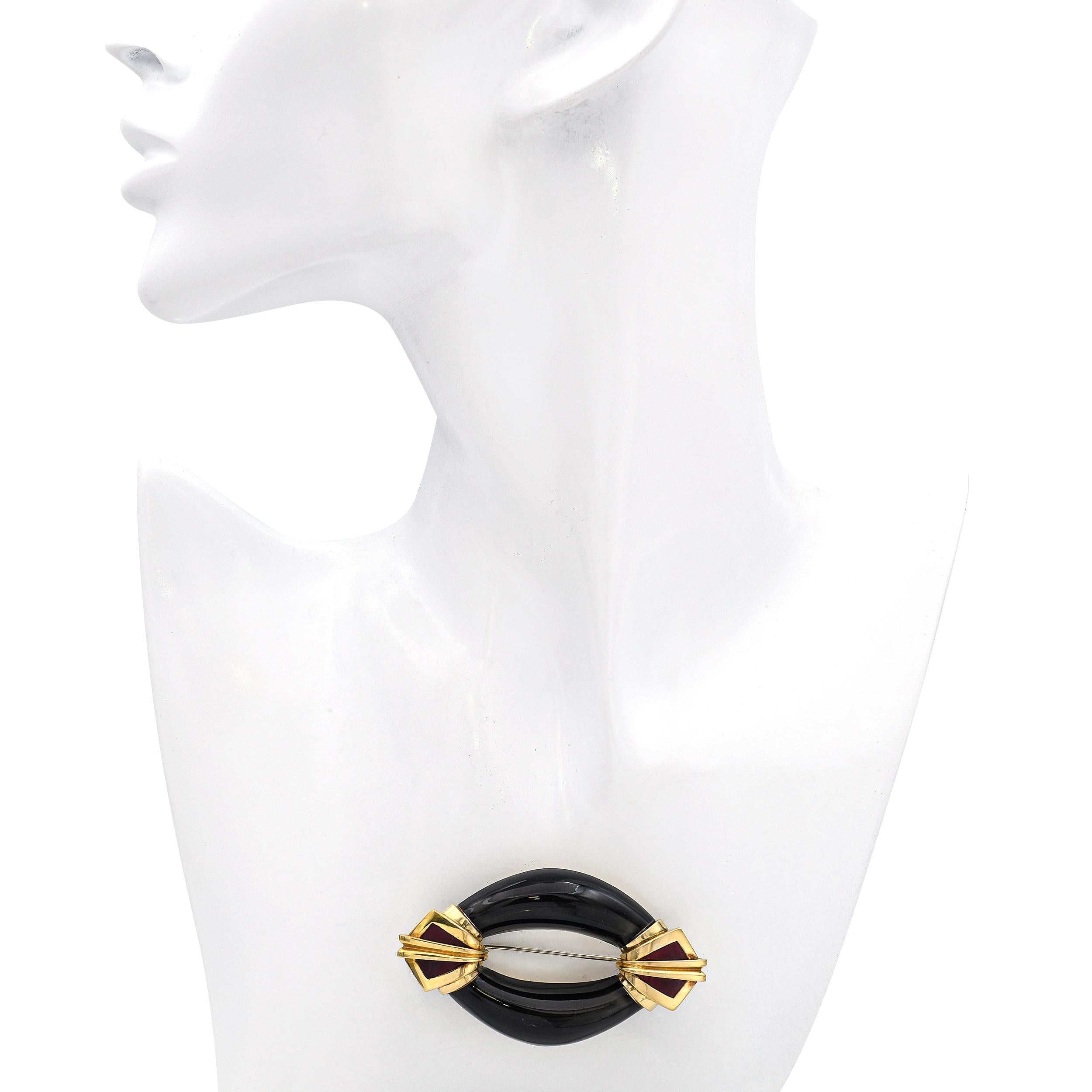 Vintage La Nouvelle Bague 18k Yellow Gold Enameled Brooch