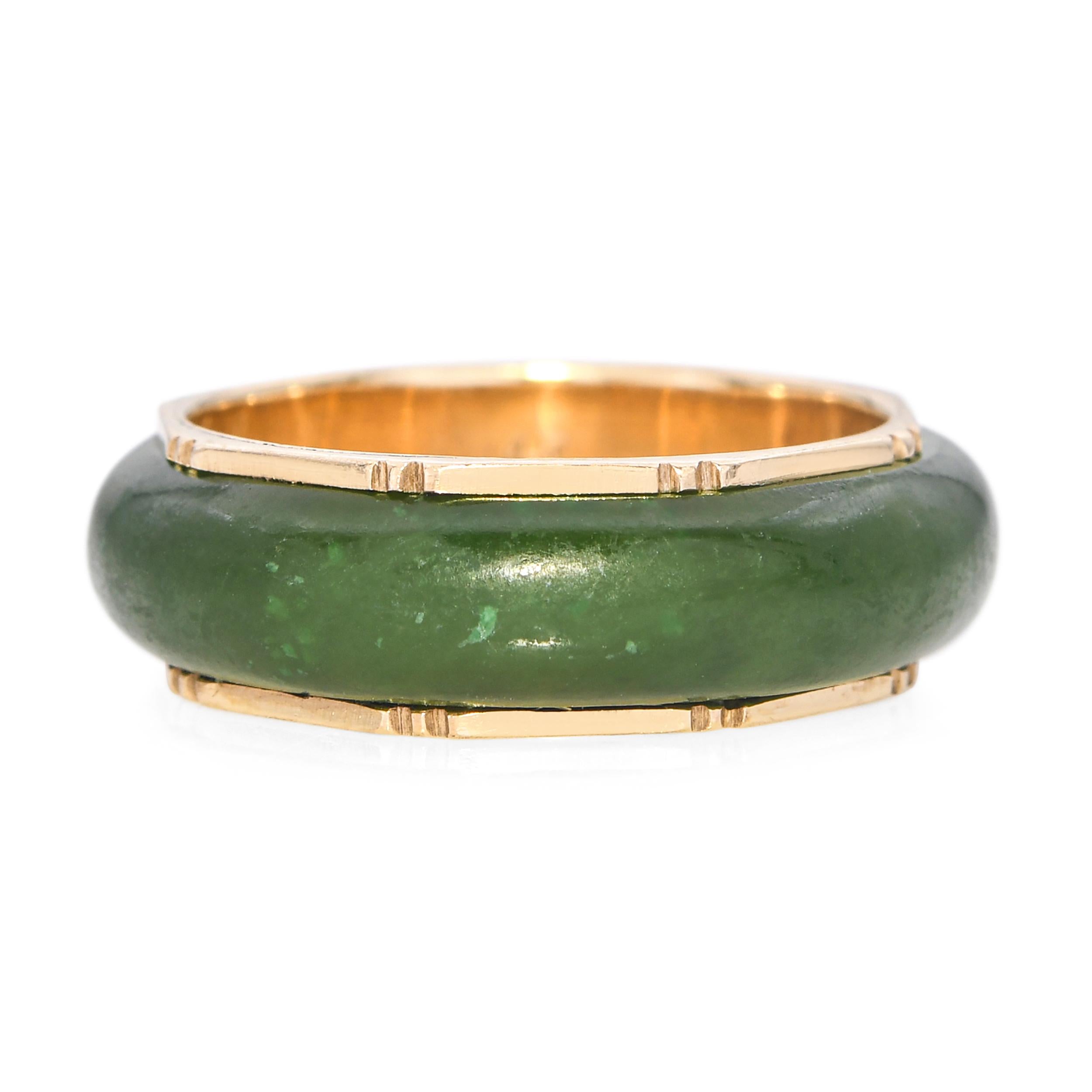 Vintage Yellow Gold Green Jade Bamboo Edge Motif Ring