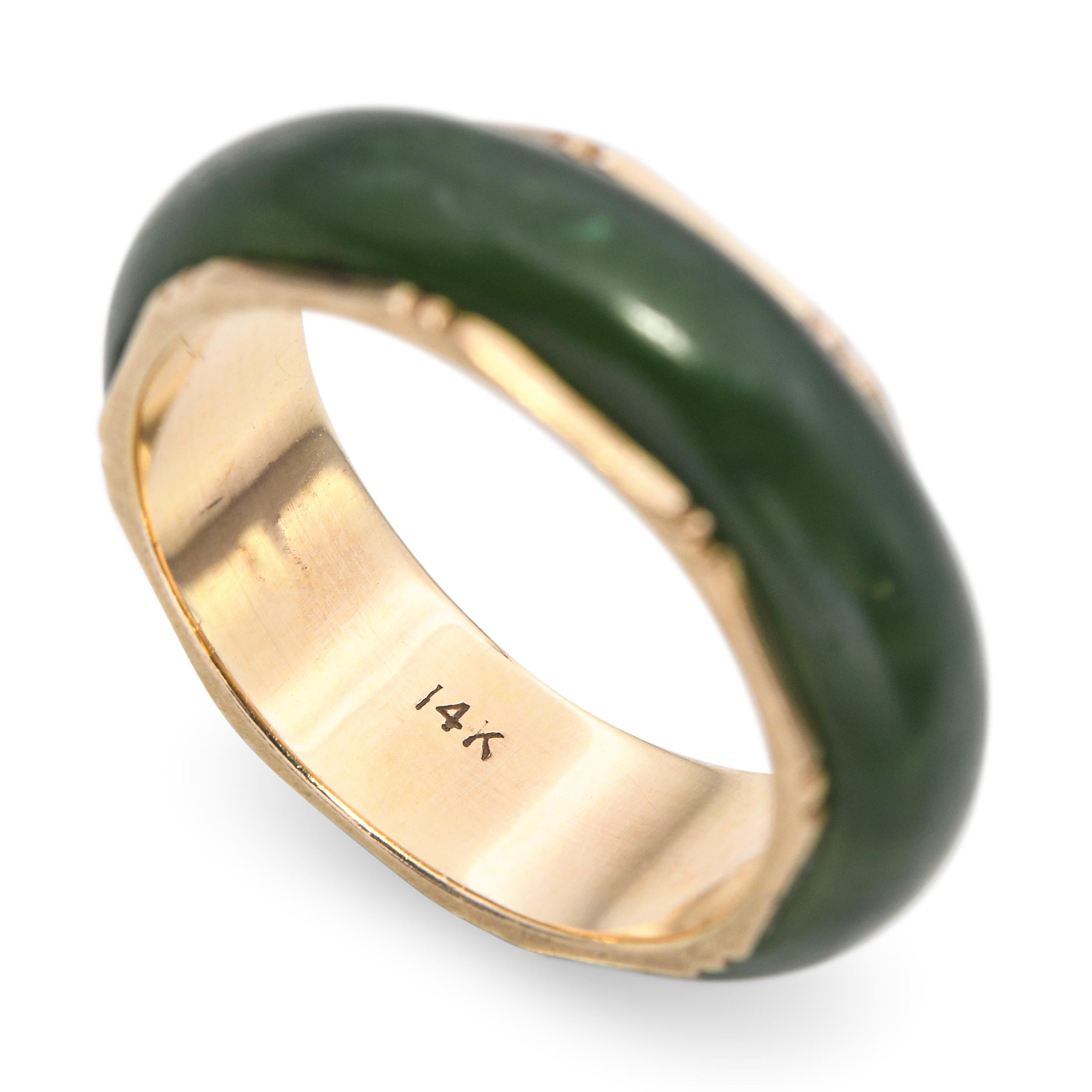 Vintage Yellow Gold Green Jade Bamboo Edge Motif Ring