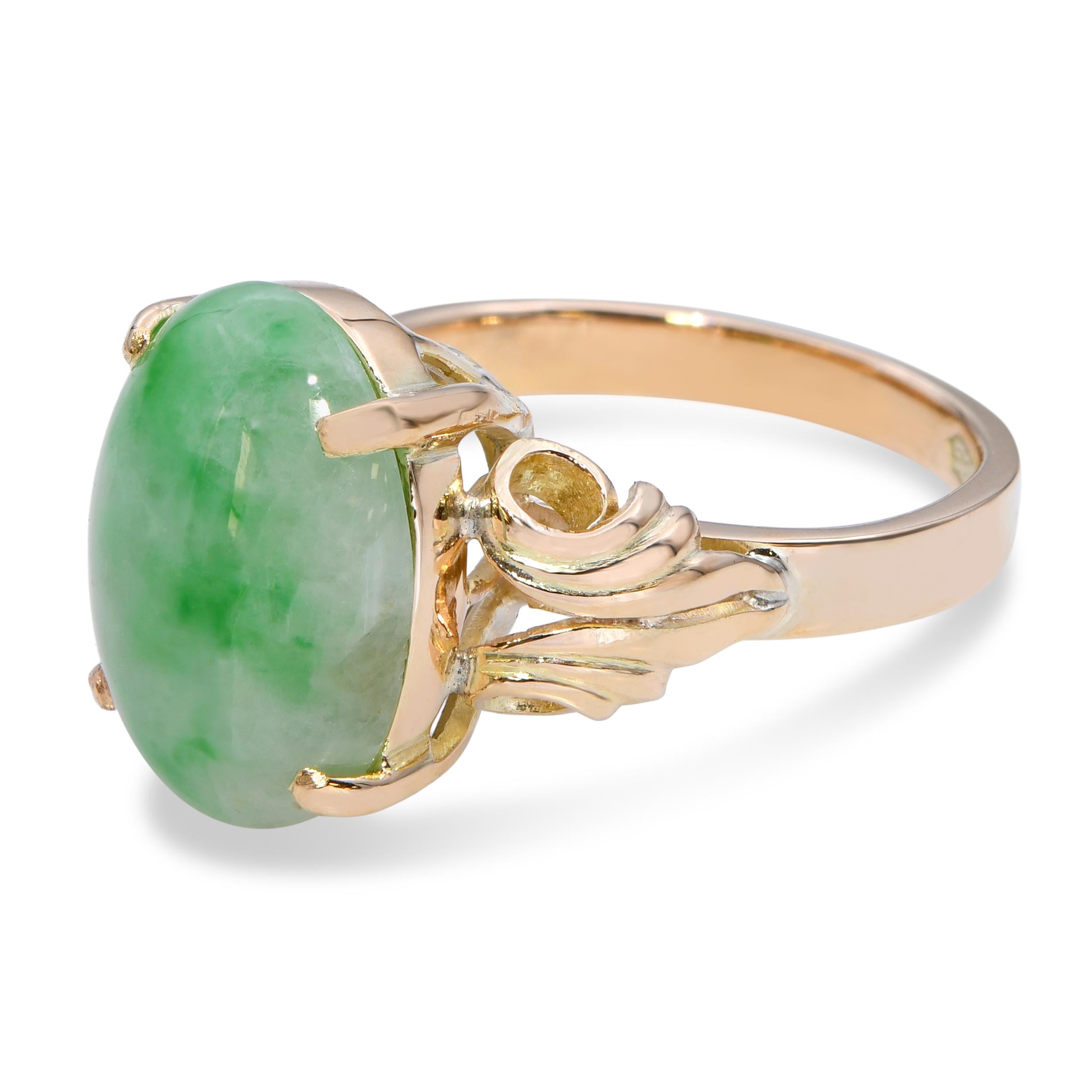 Vintage 14K Yellow Gold Green Jade Cabochon Statement Ring