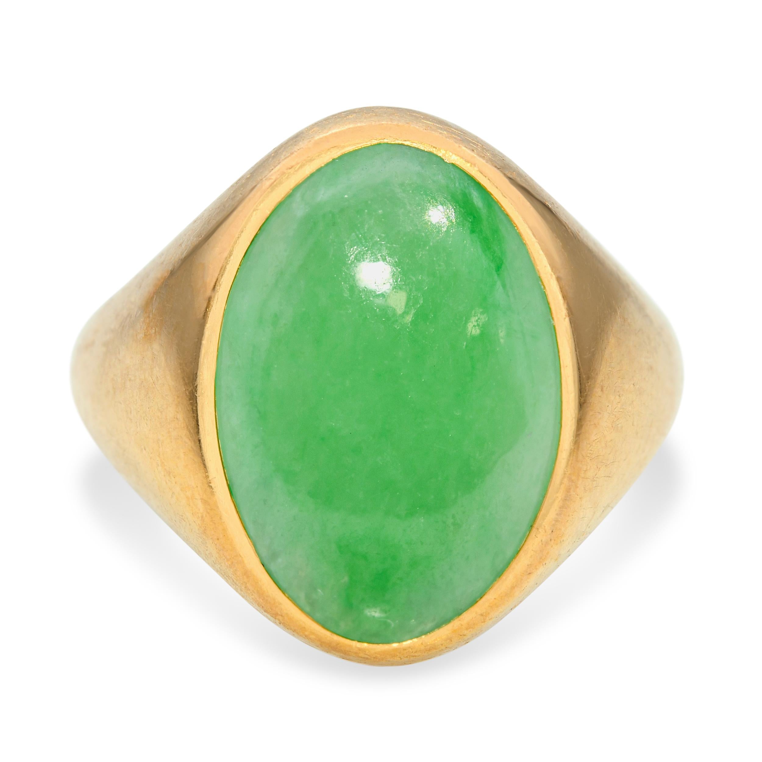 Vintage 20k Yellow Gold Jadeite Cabochon Men's Ring