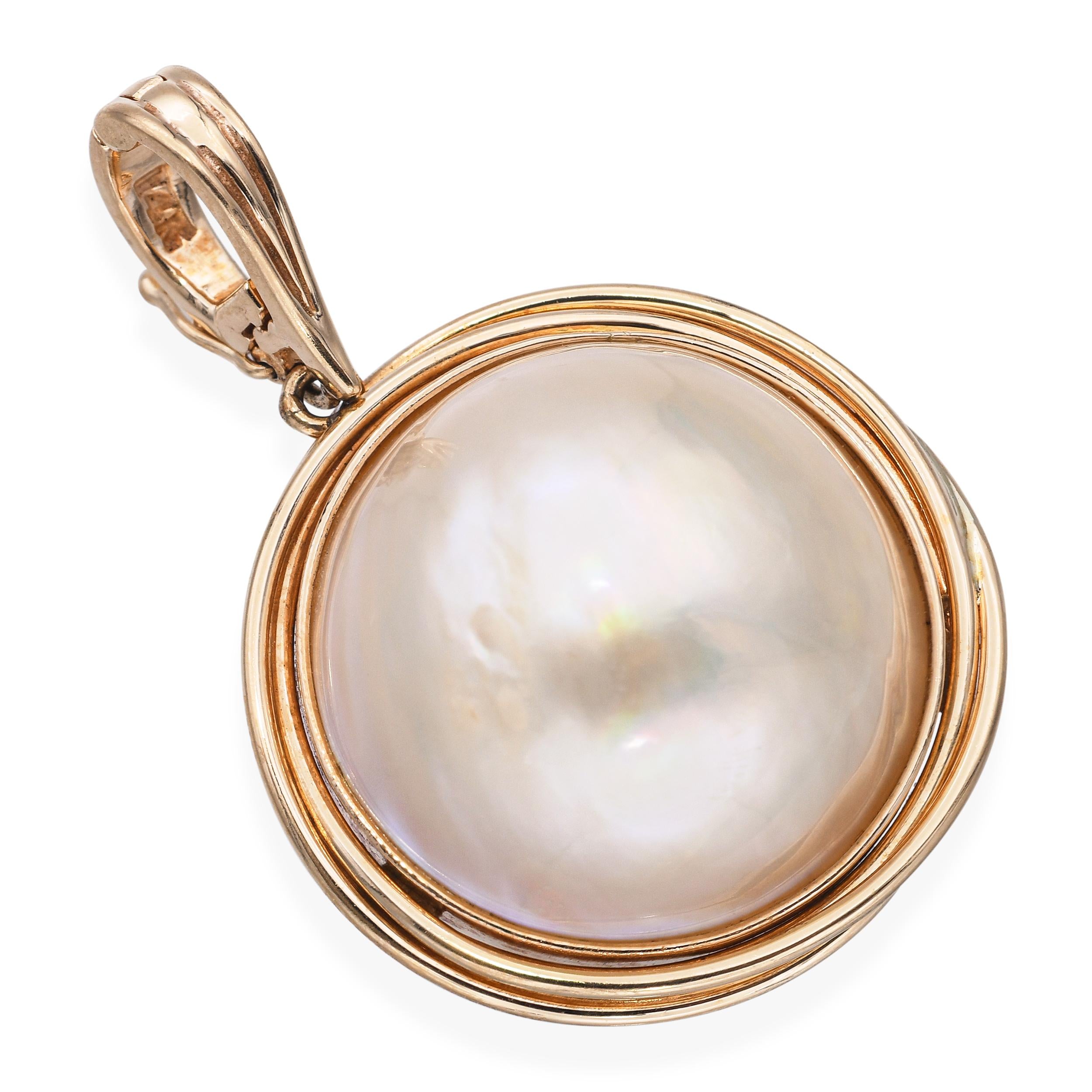 Vintage 14k Yellow Gold Mabe Pearl Pendant