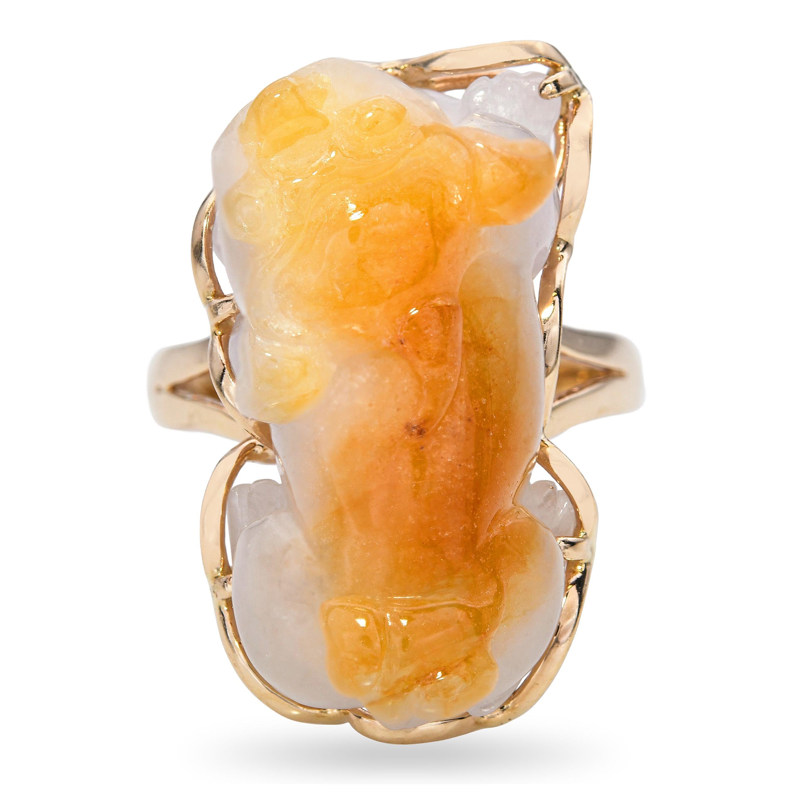 Vintage 14k Yellow Gold Carved Jade Foo Dog and Diamond Ring