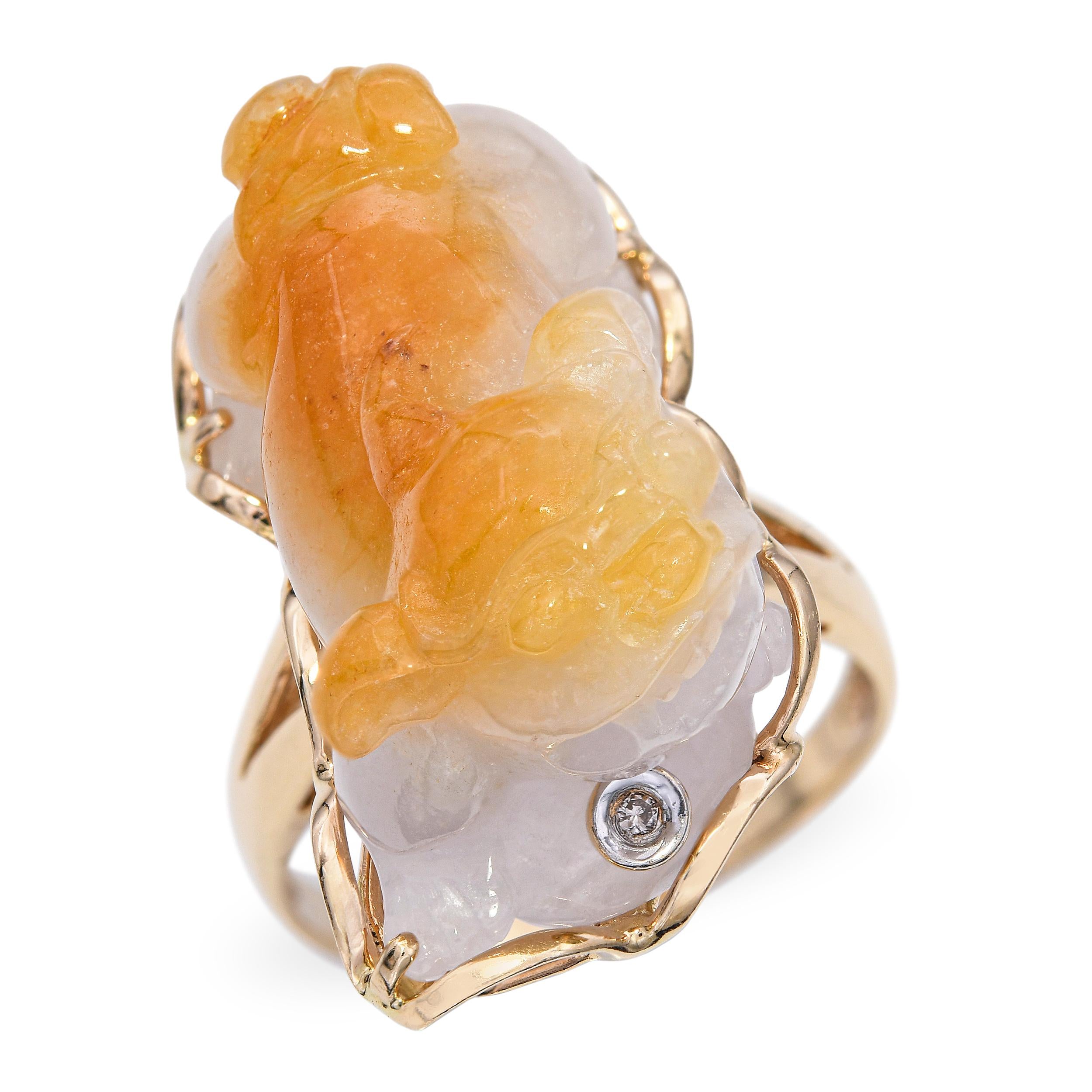 Vintage 14k Yellow Gold Carved Jade Foo Dog and Diamond Ring