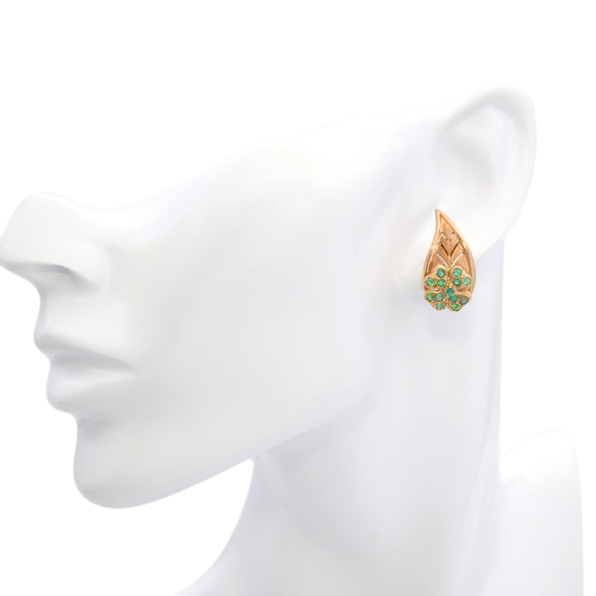 Vintage 18k Yellow Gold Emerald Four Leaf Clover Omega Back Earrings