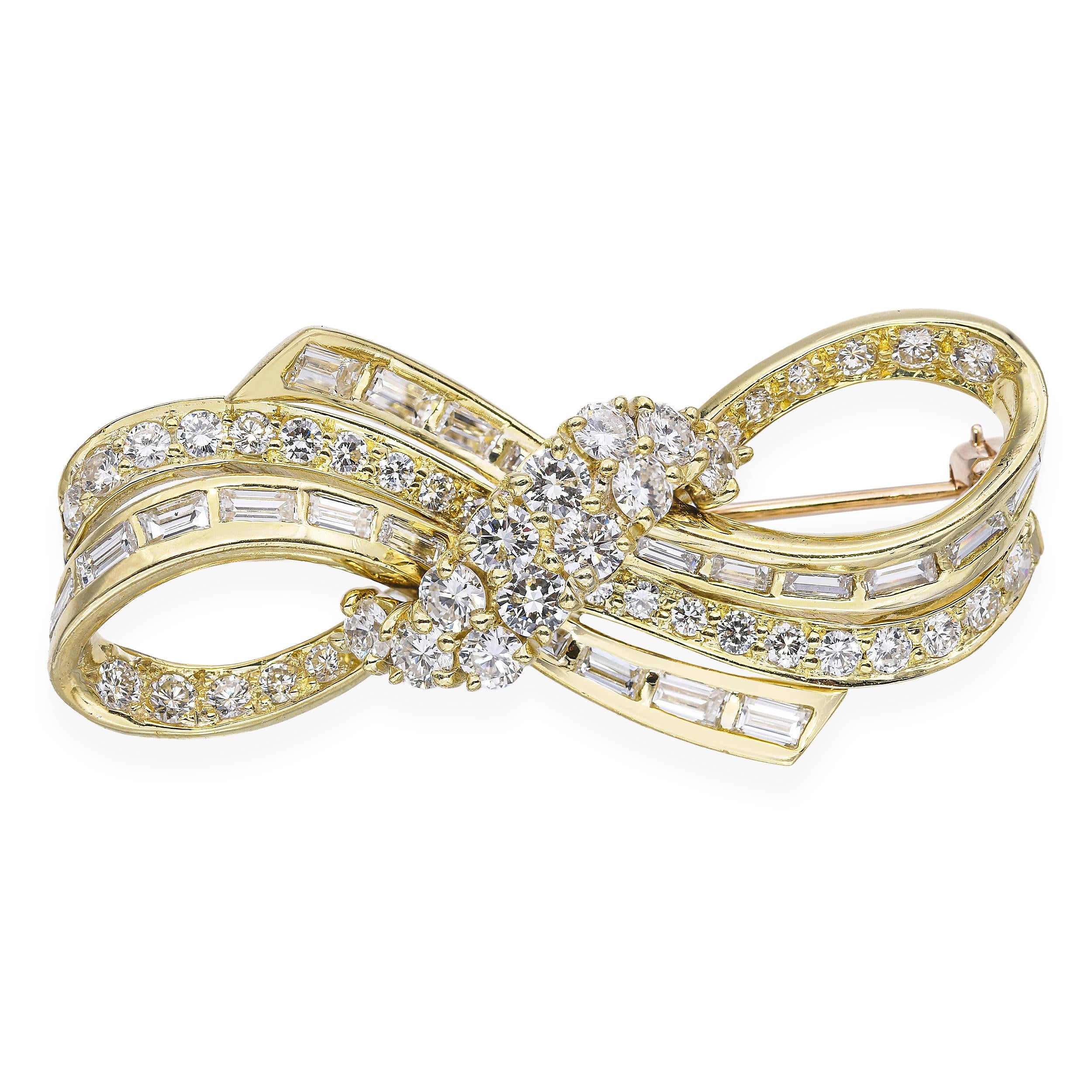 Vintage 18k Yellow Gold 2.02tcw Diamond Ribbon Brooch