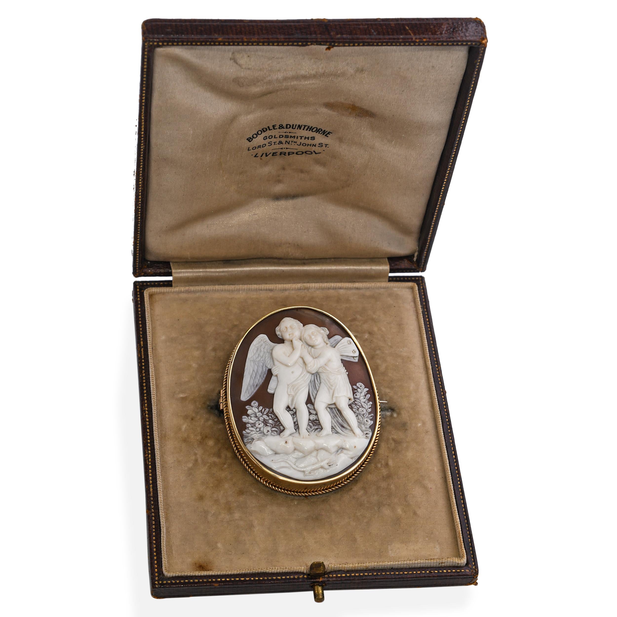 Antique 11k Yellow Gold Shell Cameo Psyche + Eros Brooch