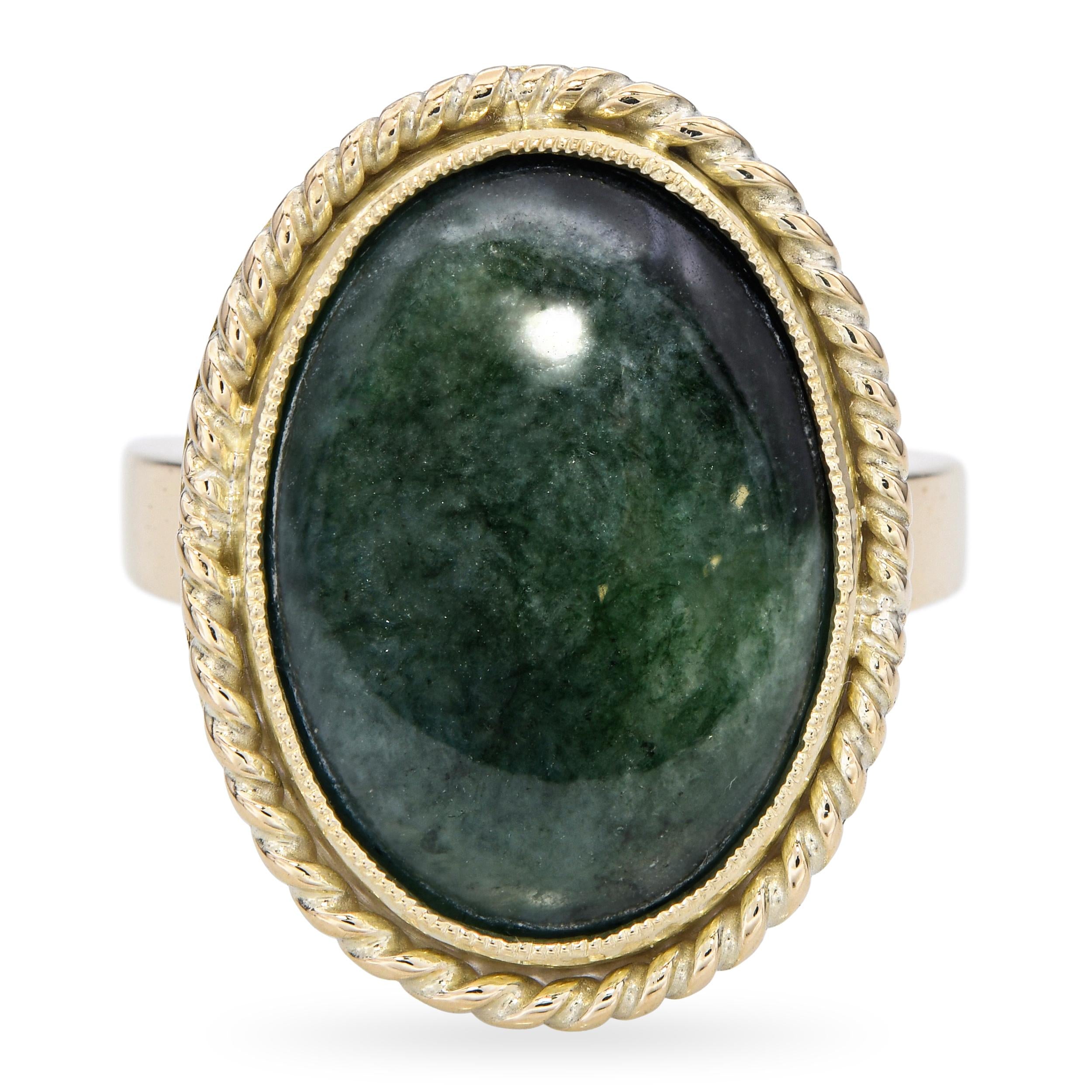Vintage Yellow Gold Jade Oval Ring