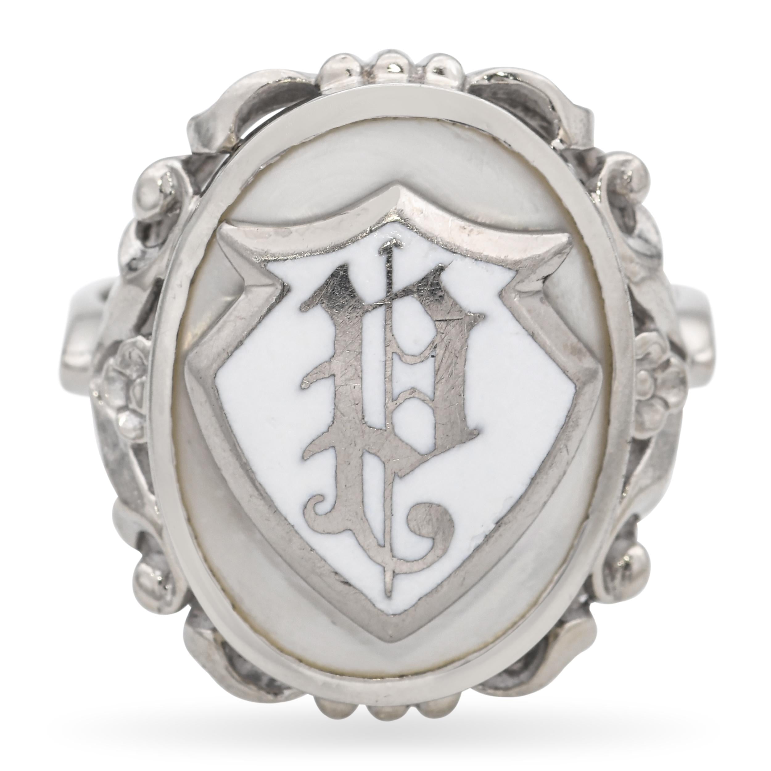 Vintage 10K White Gold Mother of Pearl "P" Monogram Enamel Ring