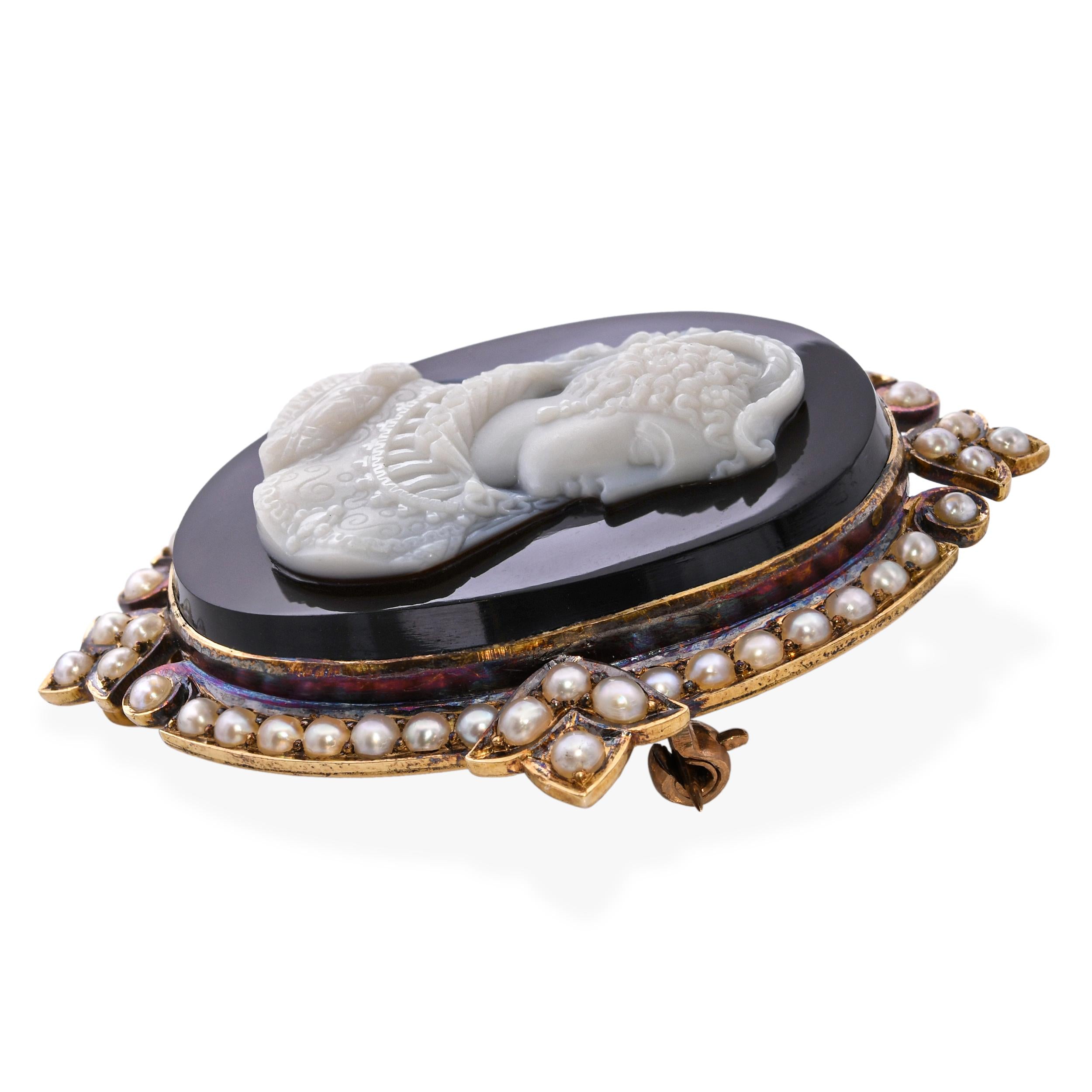 Antique 20K Yellow Gold Mary Stuart Hardstone Cameo Brooch with Seed Pearls