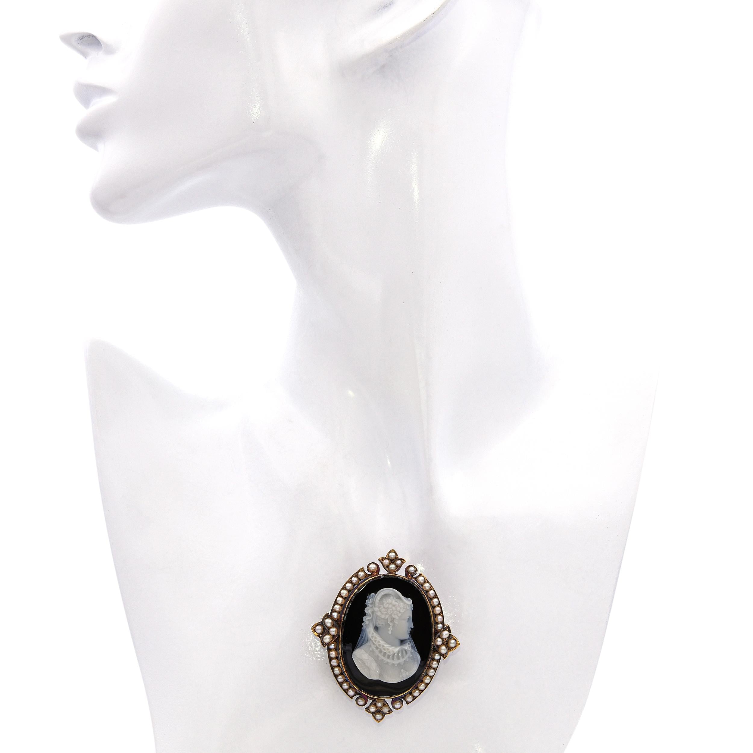 Antique 20K Yellow Gold Mary Stuart Hardstone Cameo Brooch with Seed Pearls