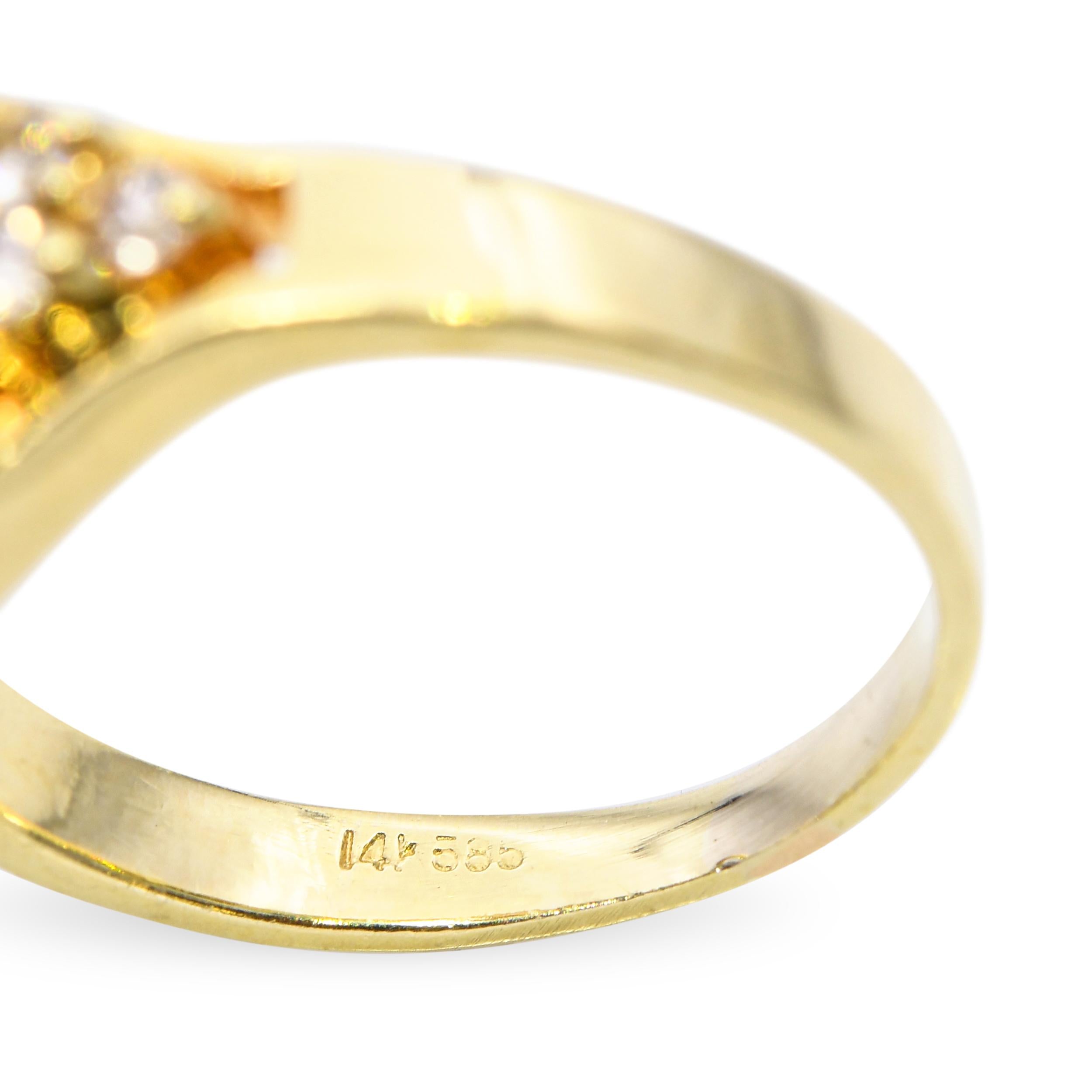 Vintage 14k Yellow Gold 1.56ct Teal Sapphire and Diamond Ring