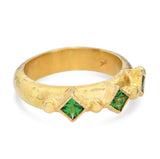 Elizabeth Locke Harlequin 19K Yellow Gold Tsavorite Band Ring