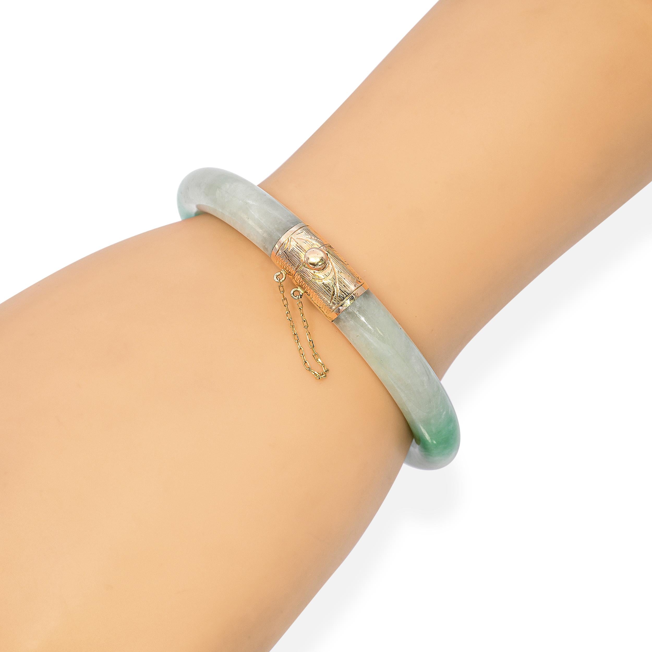Vintage 14k Yellow Gold Jade Hinged Bangle Bracelet