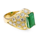 Vintage 18k Yellow Gold 3.22ct Brazilian Emerald and Diamond Pave Ring