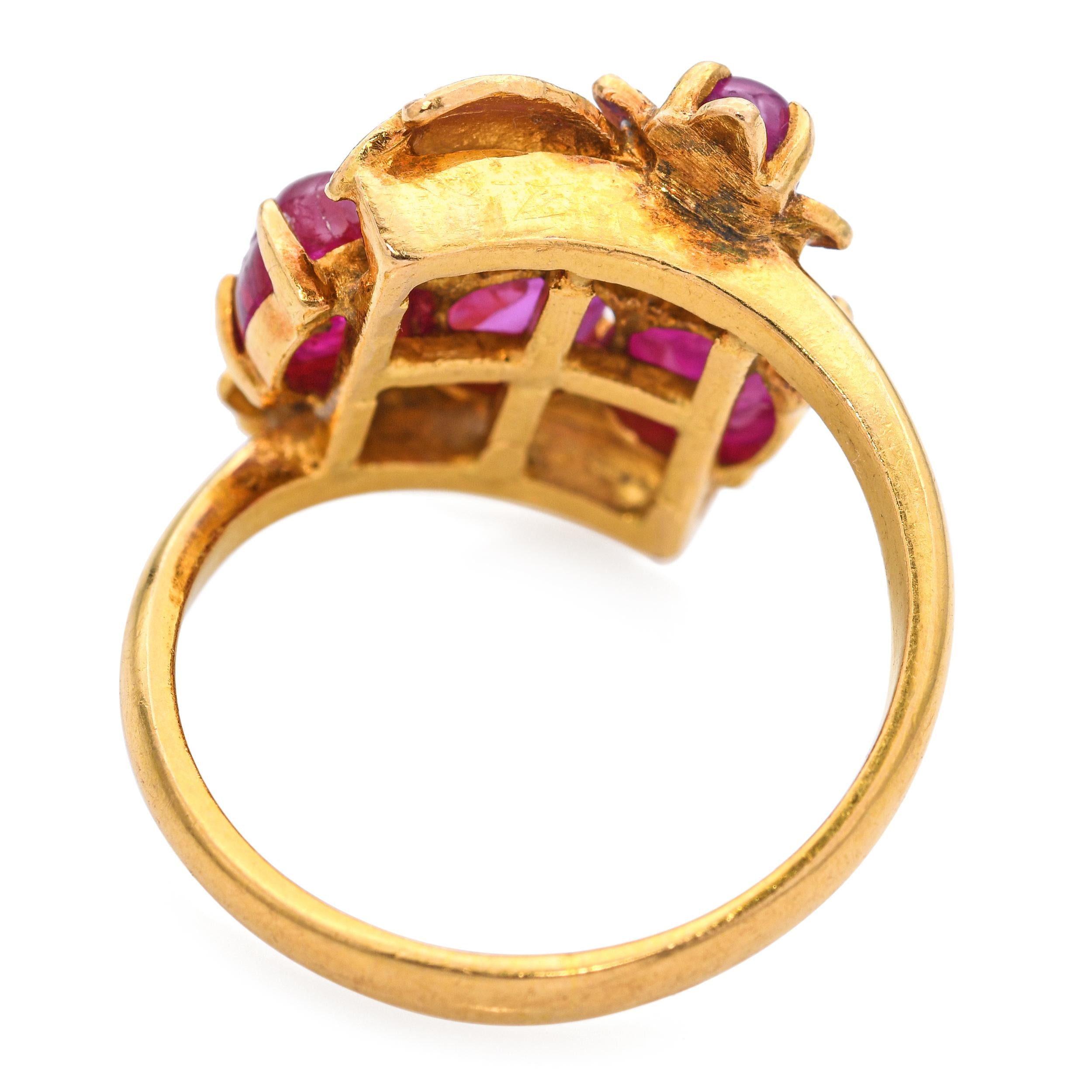 Vintage 21k Yellow Gold 4.12tcw Star Ruby Cluster Floral Motif Ring