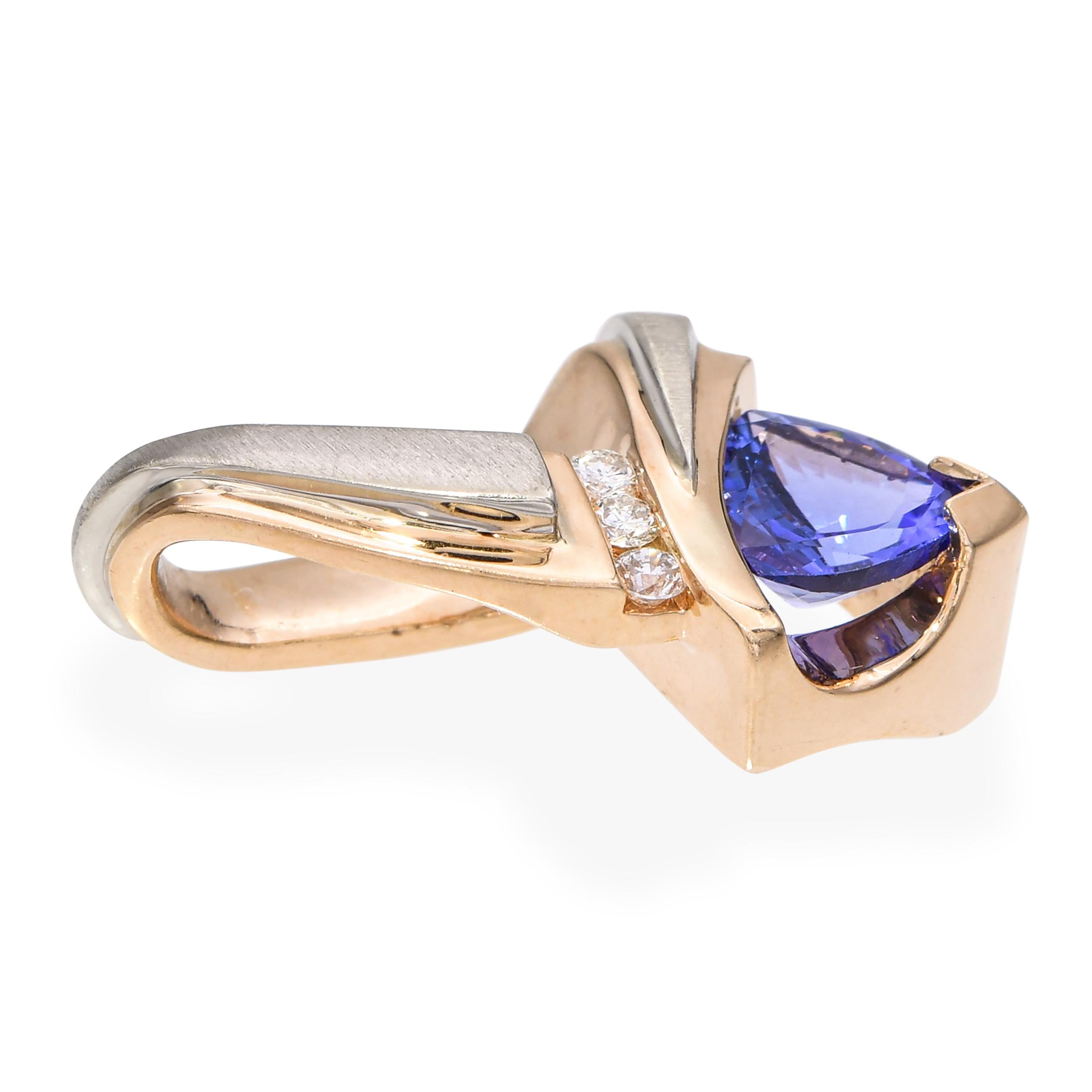 14k Yellow Gold 1.25ct Tanzanite and Diamond Pendant