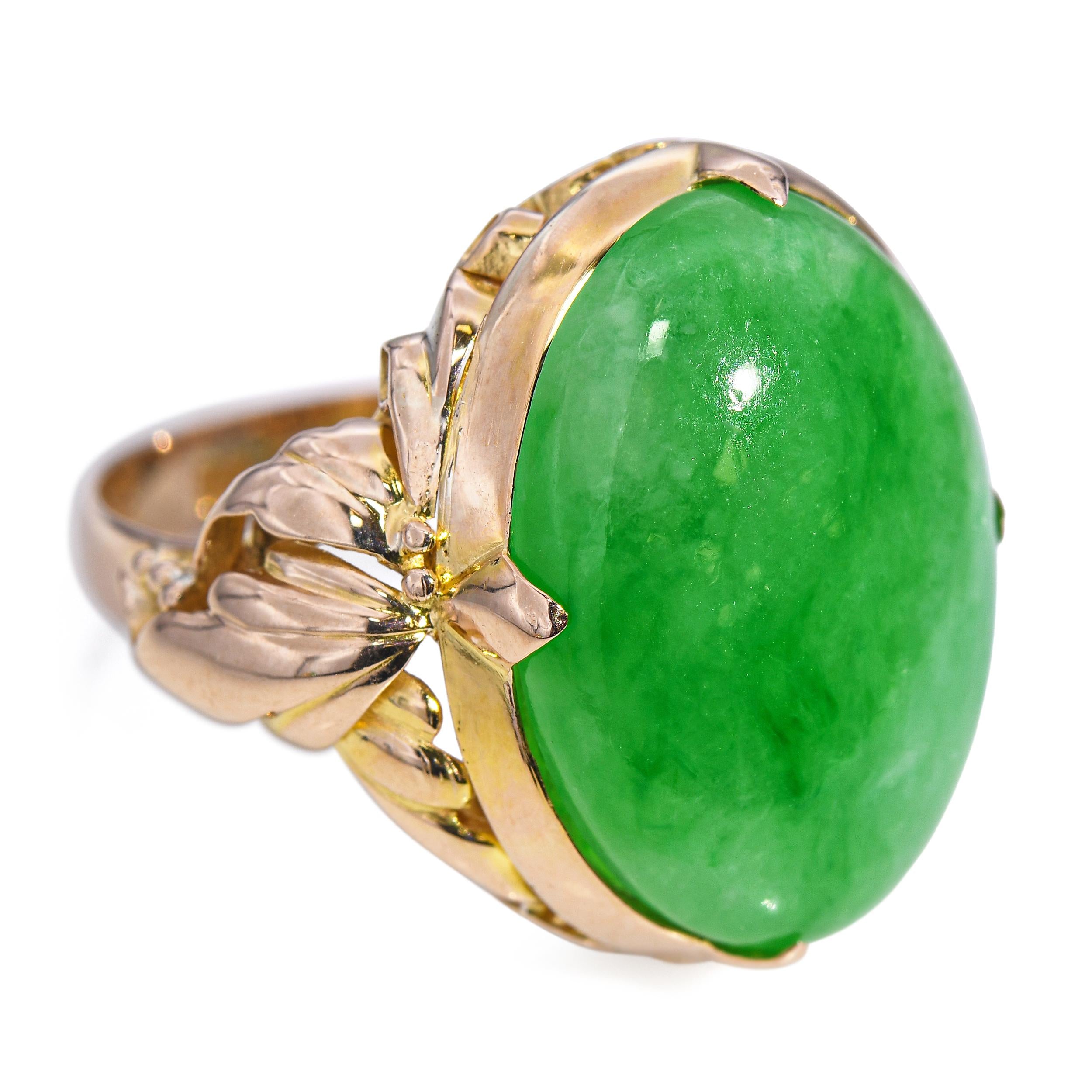 Vintage 14k Yellow Gold 8.45ct Green Jade Ring