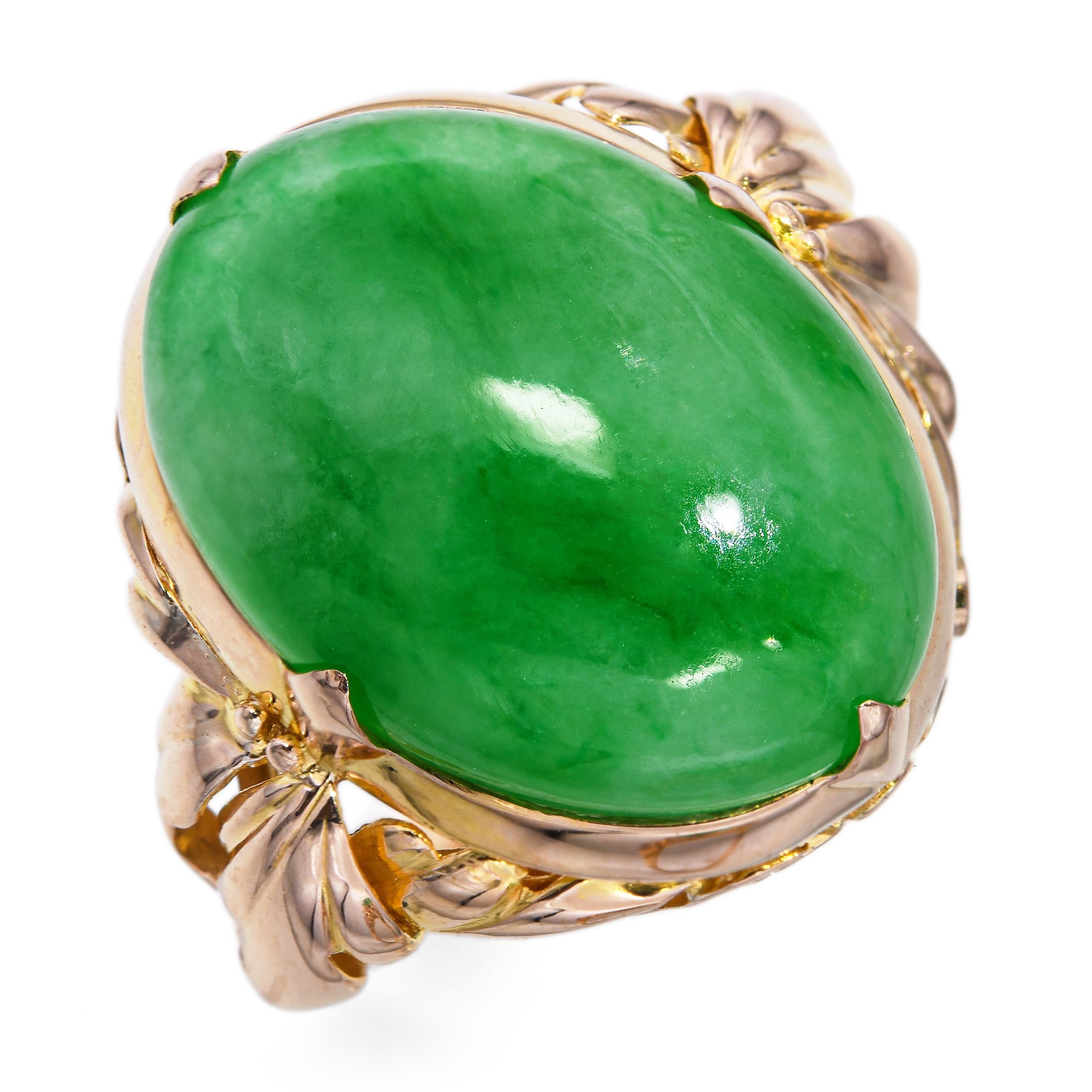 Vintage 14k Yellow Gold 8.45ct Green Jade Ring