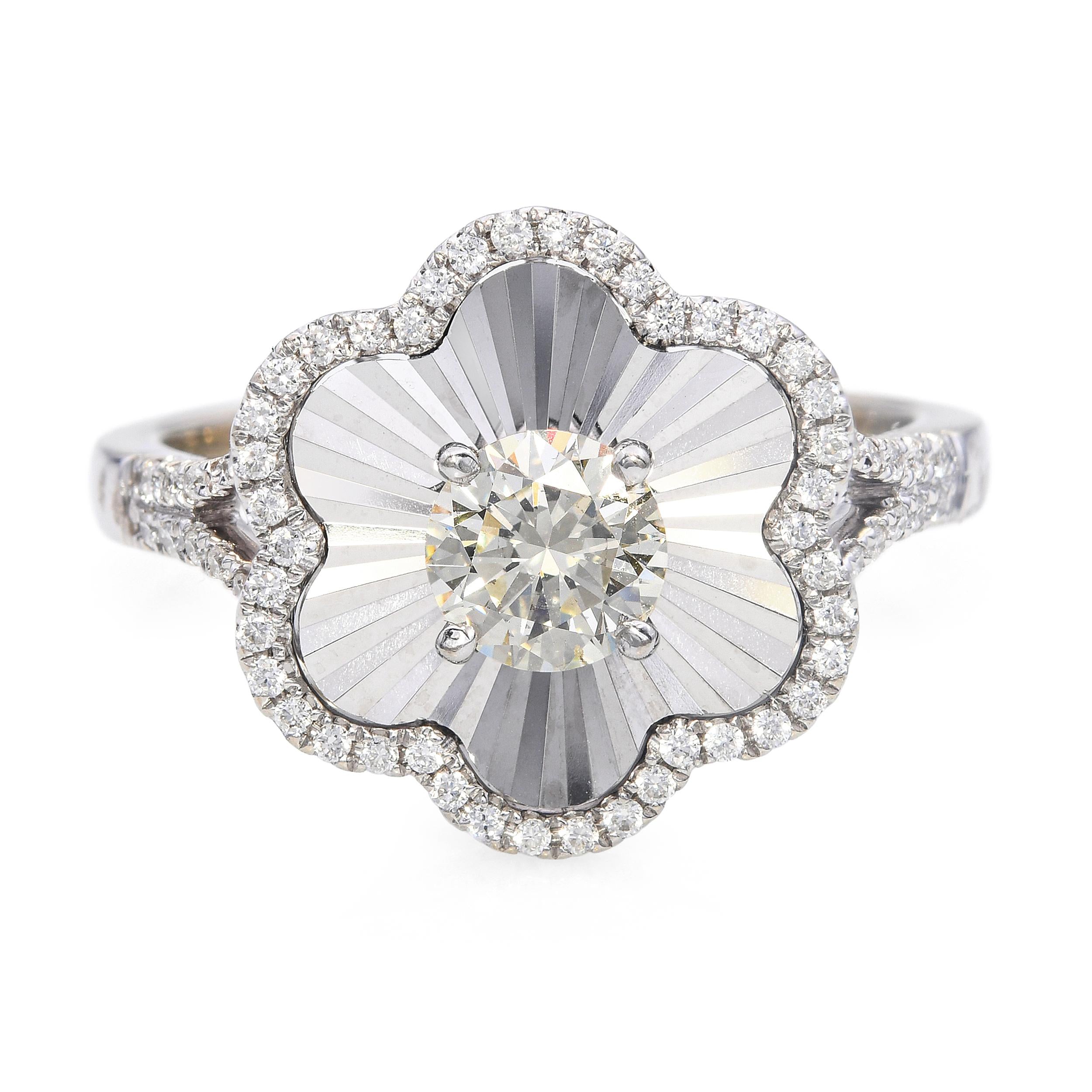 18k White Gold 0.90tcw Faint Yellow Si1 Diamond Floral Bright Cut Ring